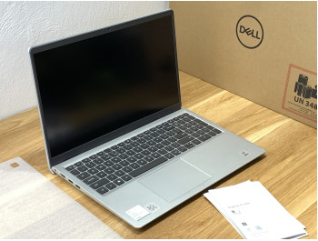 Dell Inspiron 3511 : i5-1135G7 | 8Gb | SSD 512Gb | 15.6 FullHD IPS | Likenew