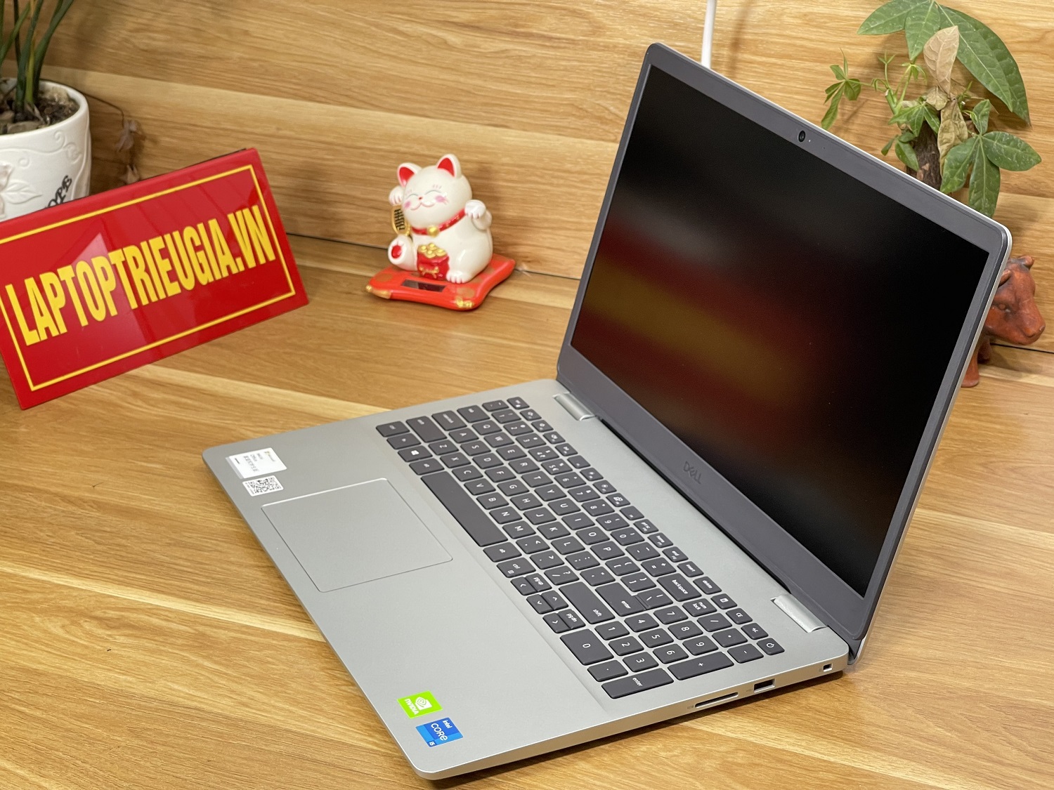 Dell Vostro 3500: i5-1135G7| 8GB| 512GB | Mvidia MX330| 15.6 FHD - màu bạc - máy đẹp 99% #N3501 | V3500