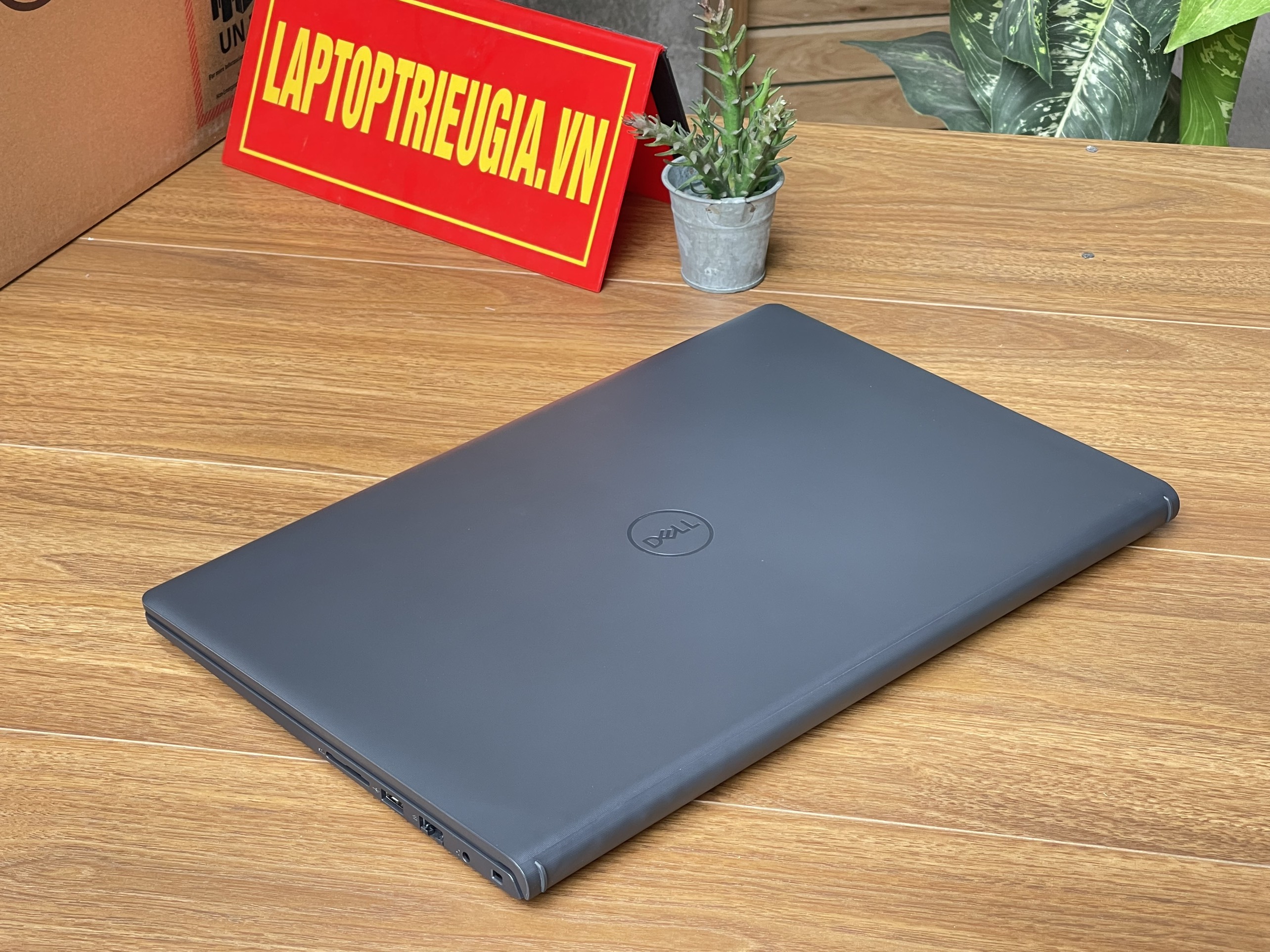 Dell Vostro 3510 : i5-1035G1 | 8Gb | SSD256Gb | 15.6 FullHD IPS | NEW FULLBOX