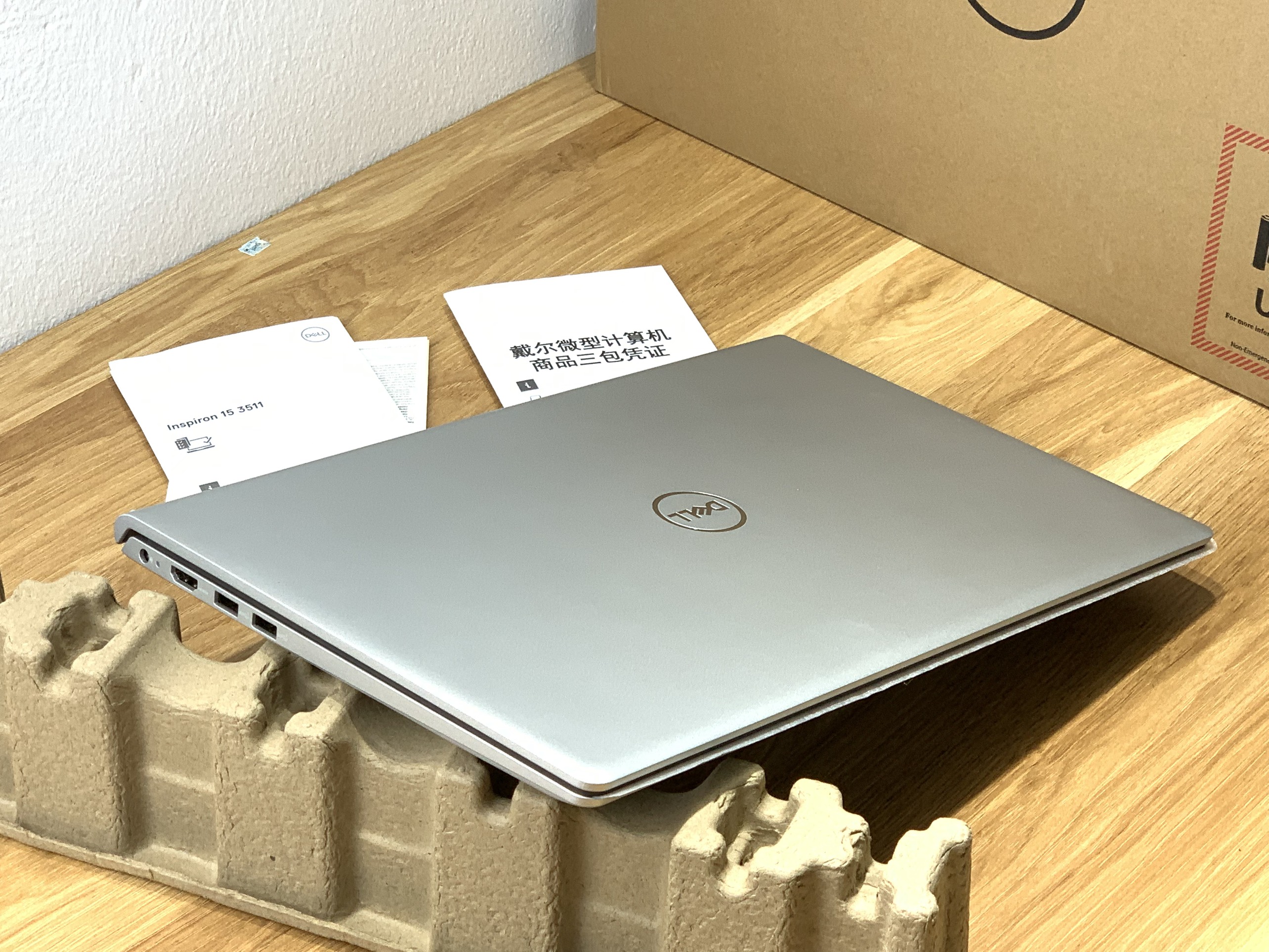 Dell Inspiron 3511 : i5-1035G1 | 8Gb | SSD 256Gb | 15.6 FullHD IPS | Likenew