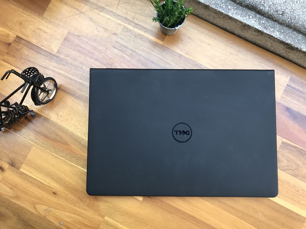 Dell inspiron 3567: i5 -7200U| 4GB| 120GB| ATI R5M430| 15.6HD - likenew