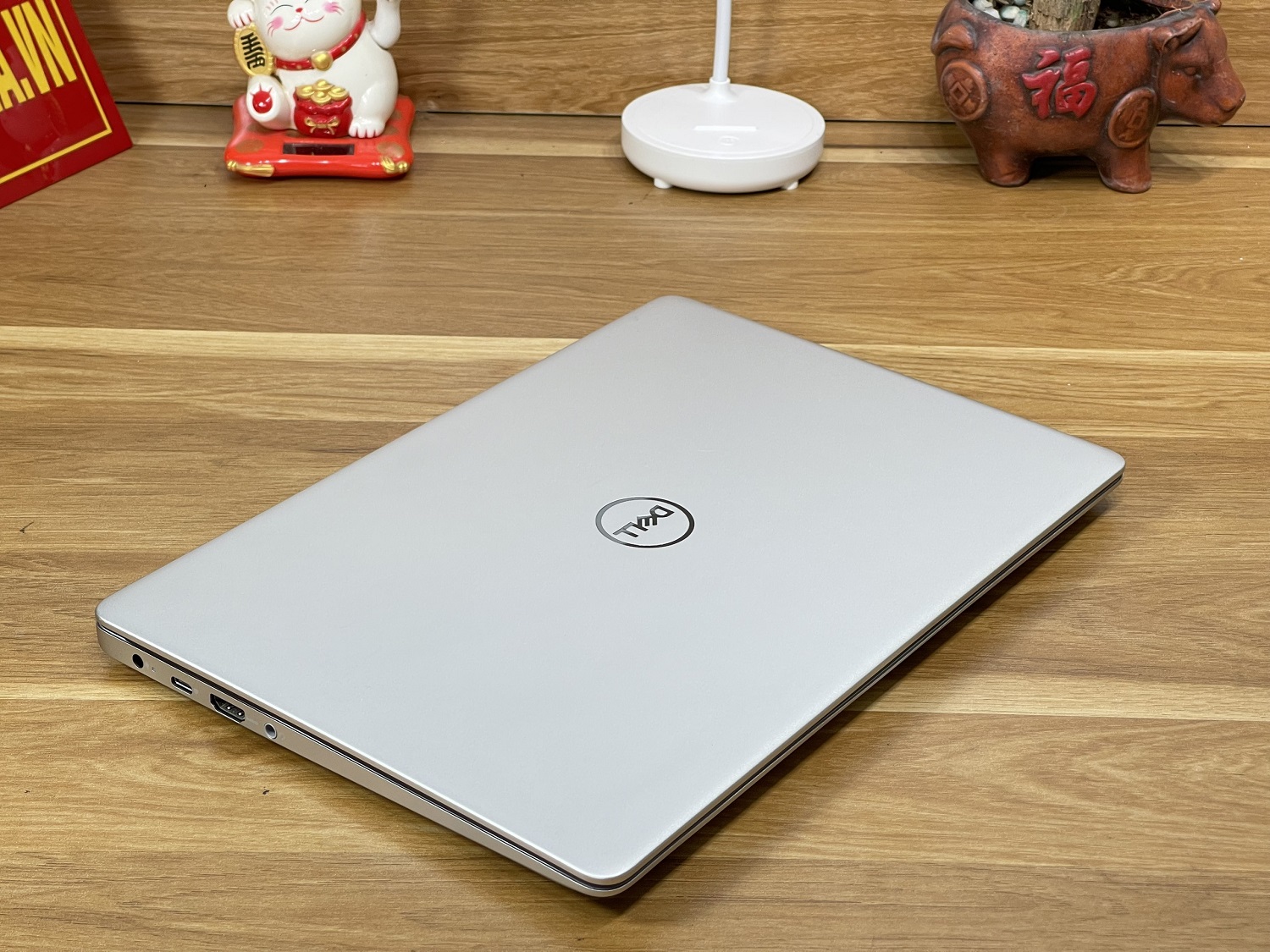 DELL Inspiron 5370: I5-8250U | 8GB | SSD256GB | 13.3FHD Likenew