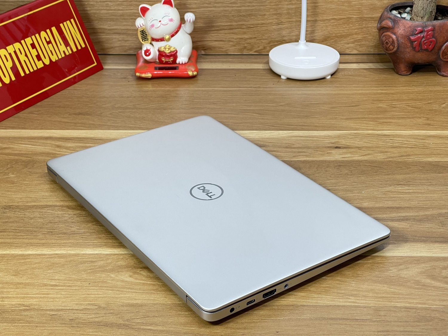 DELL Inspiron 5370: I5-8250U | 8GB | SSD256GB | 13.3FHD Likenew