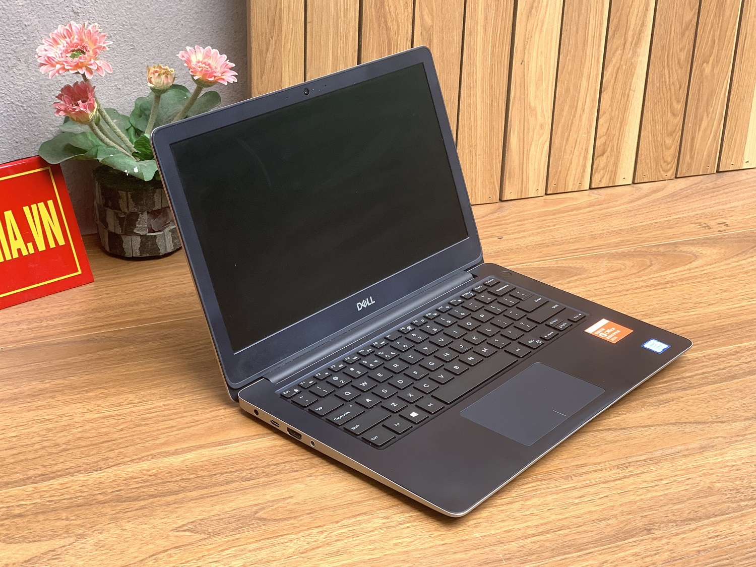 DELL Vostro 5370: I5-8250U | 8GB | SSD 256GB | 13.3FHD Likenew