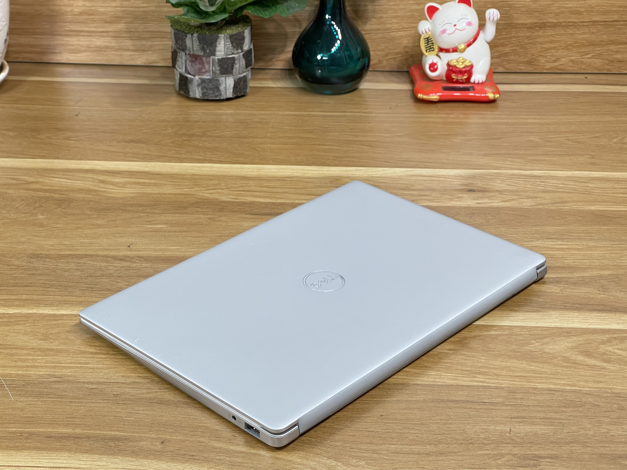 DELL Inspiron 7391: I5-10210U | 8GB | SSD 512GB | MX250 | 13.3 FHD Likenew