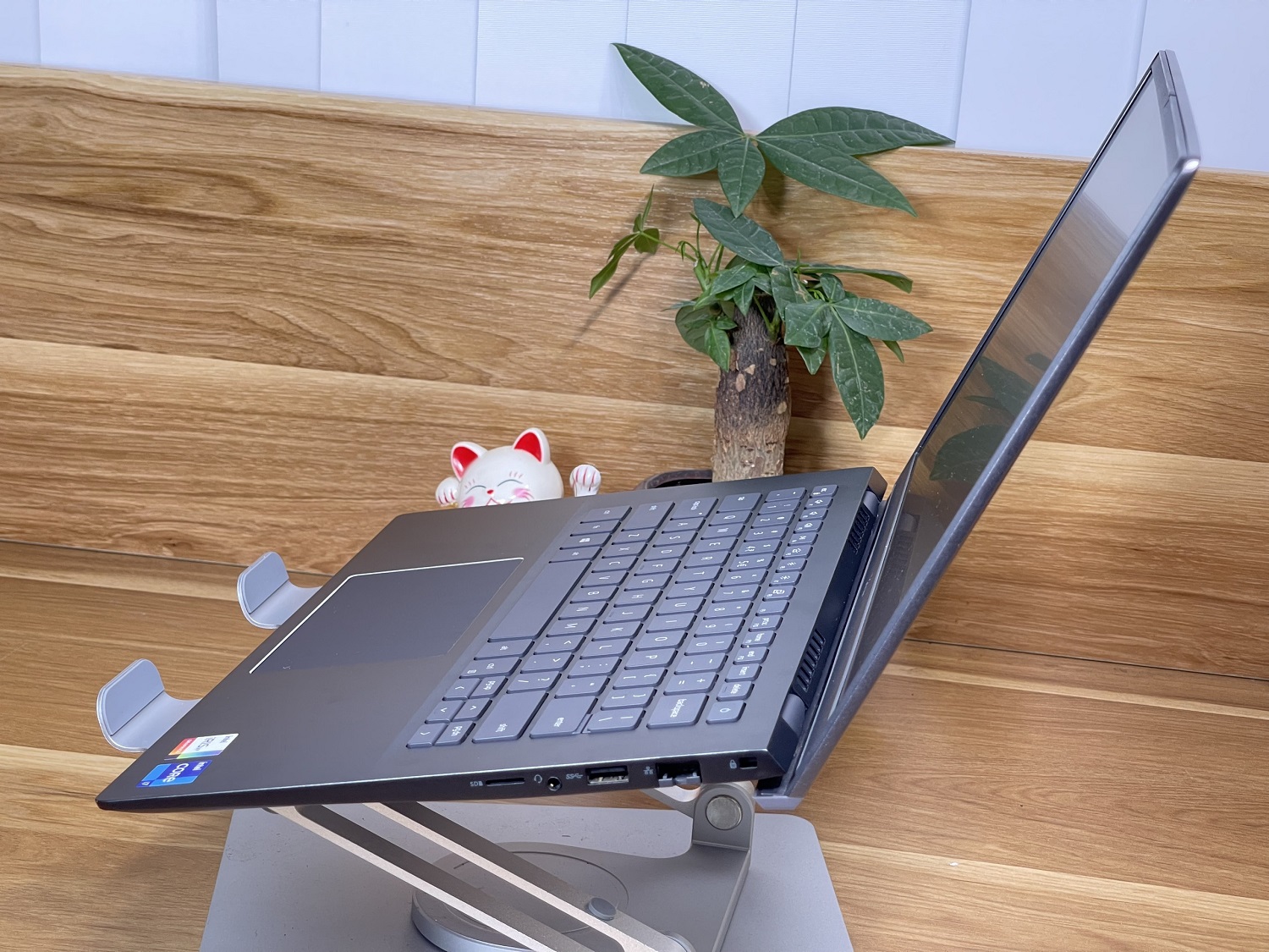 Dell Vostro 5402 (Màu xám): I5-1135G7| 16GB| 512GB| MX350 |14 FHD Likenew | V5402 