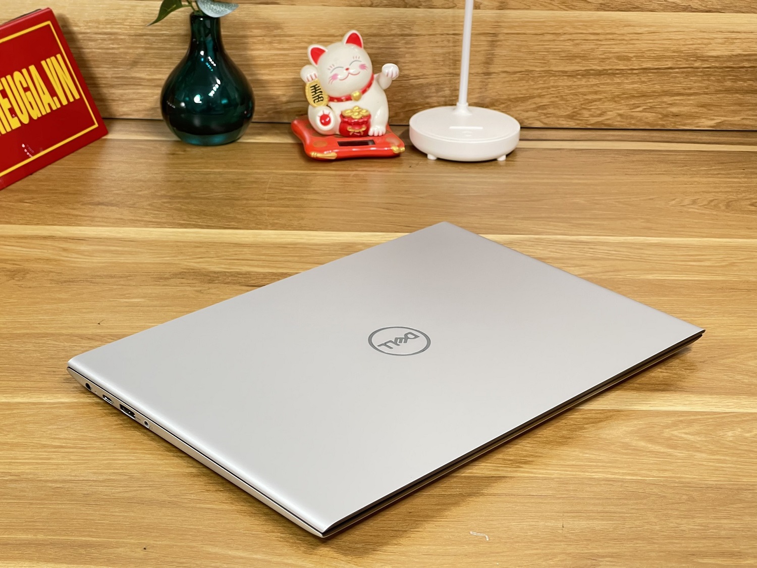 Dell Vostro 5471: i5-8250U| 8GB| SSD 256Gb |14.0FHD Máy đẹp 99% / V5471