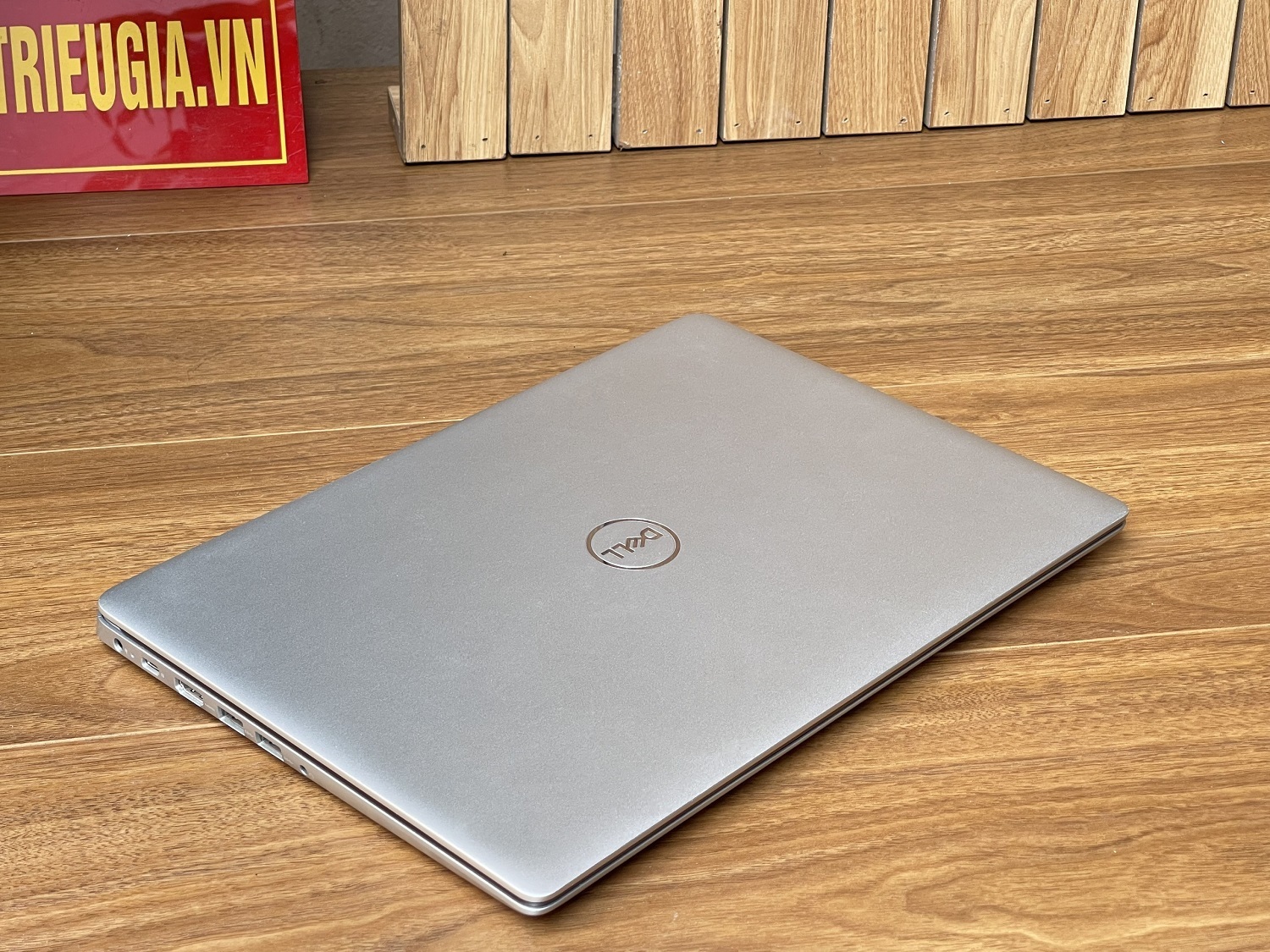 DELL Inspiron 5480: i7-8565U | 8GB | SSD 256GB | MX130 | 14FHD Likenew | N5480