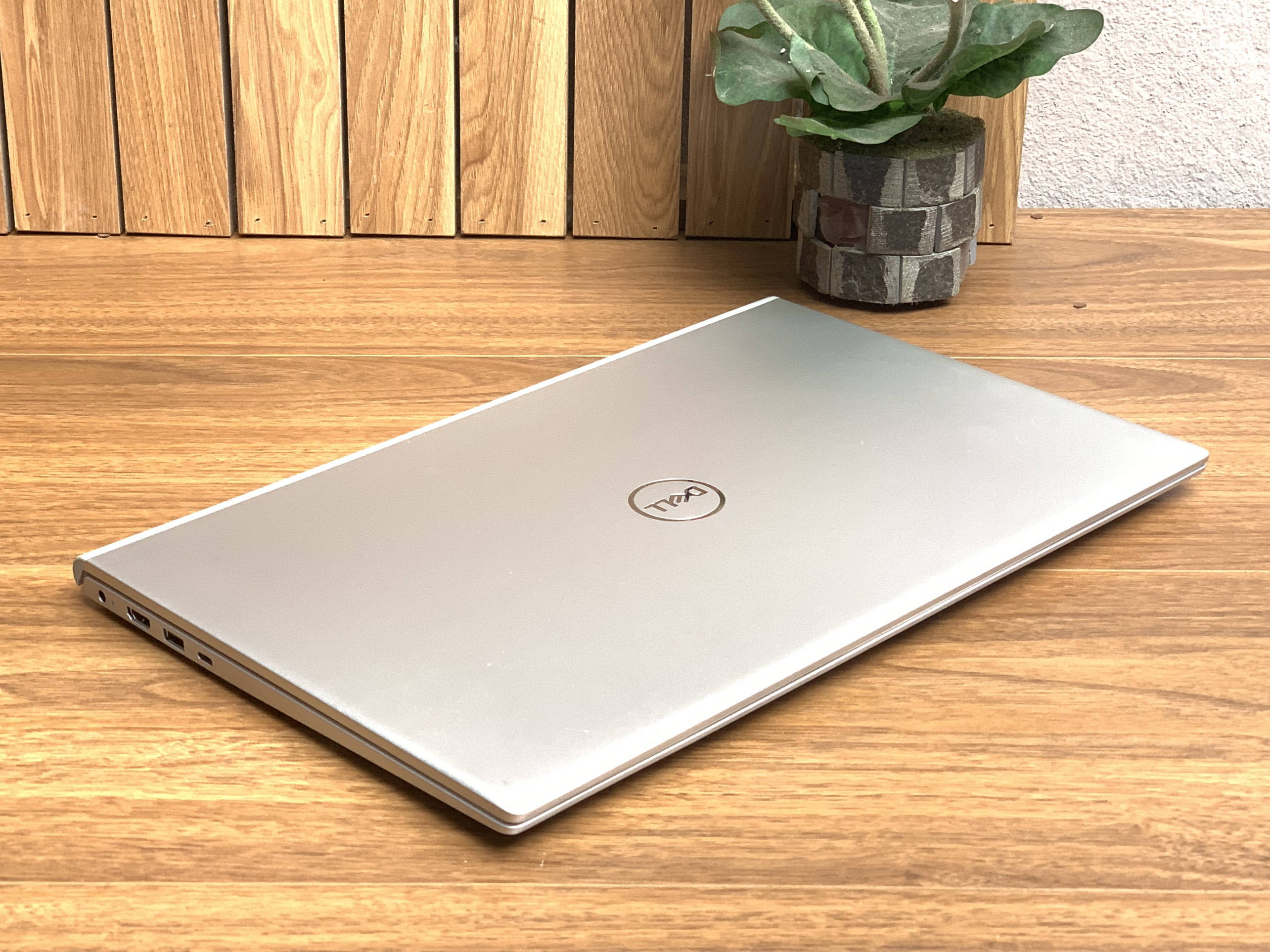 Dell inspiron 5502: i7-1165G7 | 16GB | 512GB |15.6 FHD Máy đẹp Likenew