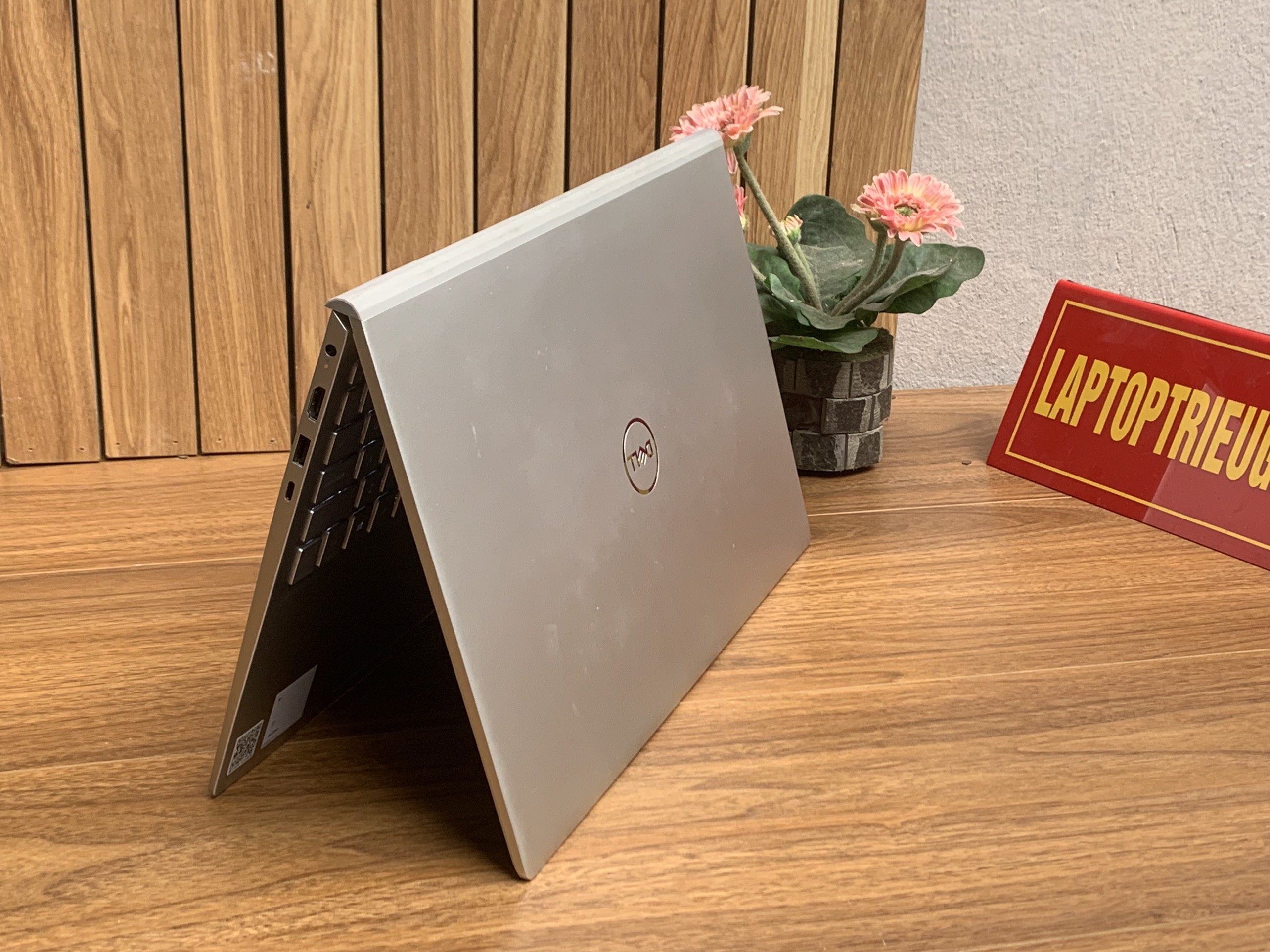Dell inspiron 5502: i7-1165G7 | 16GB | 512GB |15.6 FHD Máy đẹp Likenew