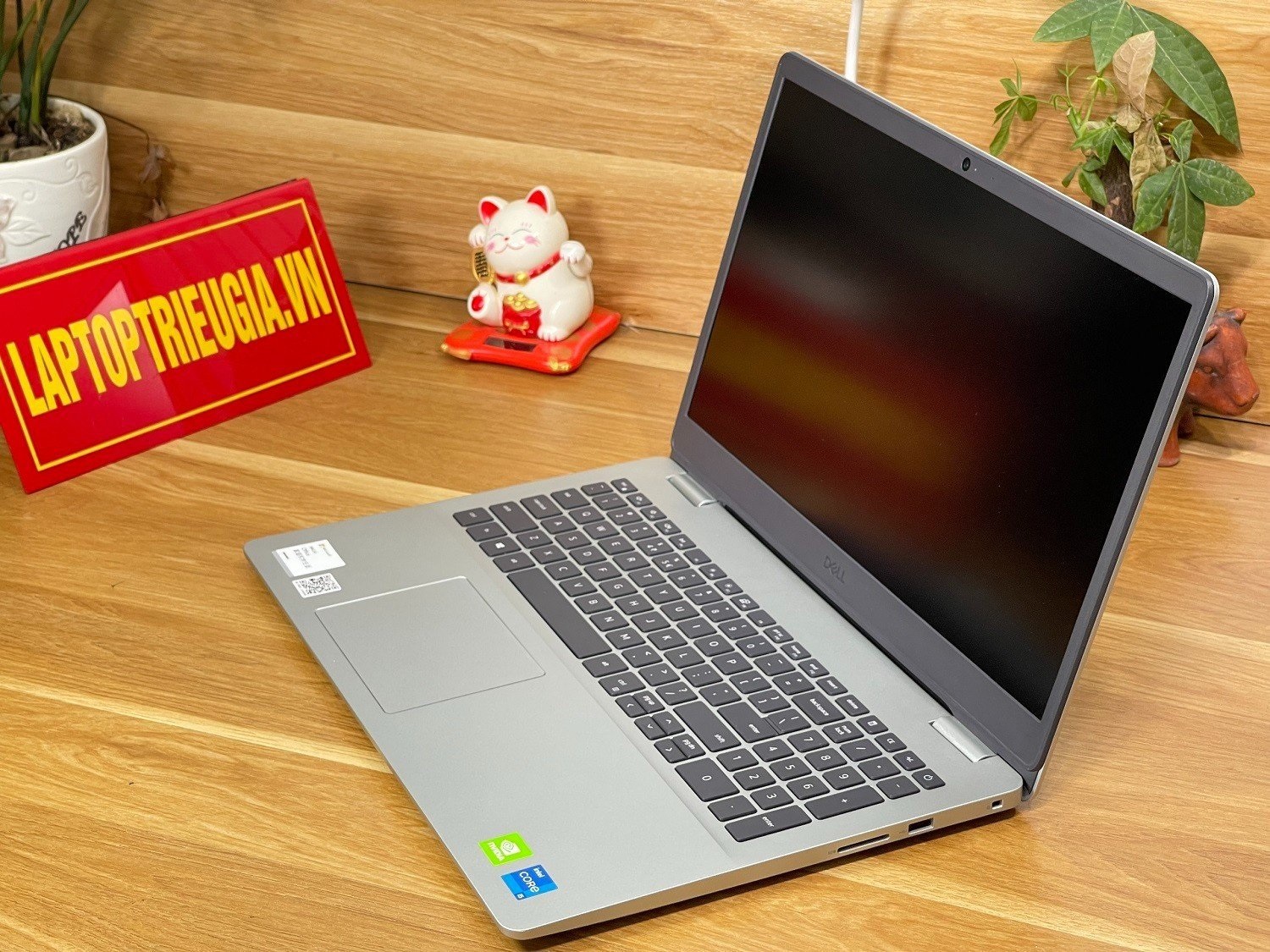 Dell inspiron 5593: I5-1035G1| 8GB| 512GB| MX230 |15.6 FHD Likenew