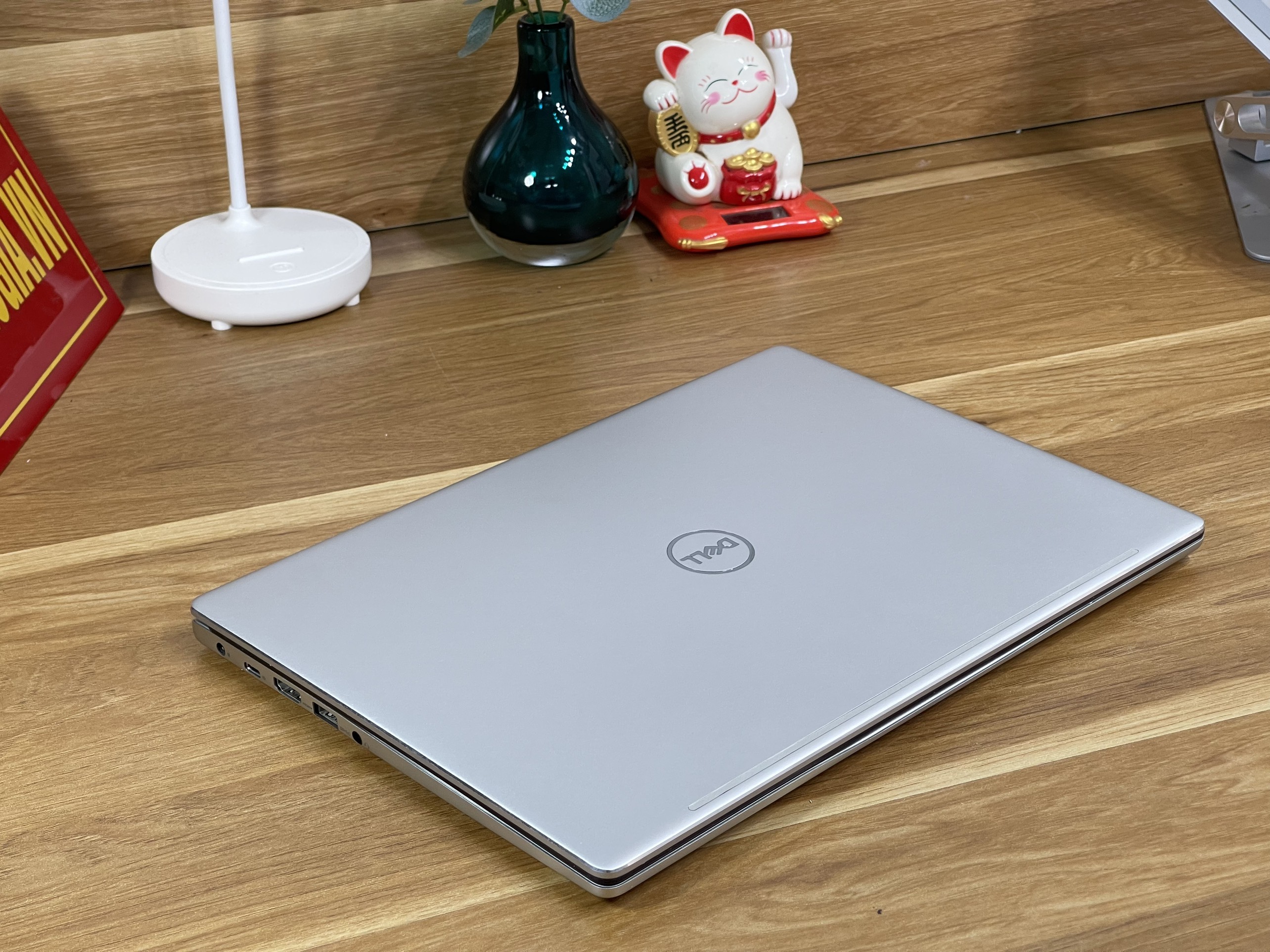 DELL Inspiron 7370: I5-8250U | 8GB | SSD 256GB | 13.3 FHD Likenew