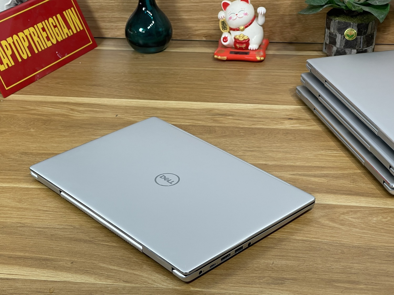 DELL Inspiron 7370: i7-8550U | 16GB | SSD 256GB | 13.3 FHD Likenew