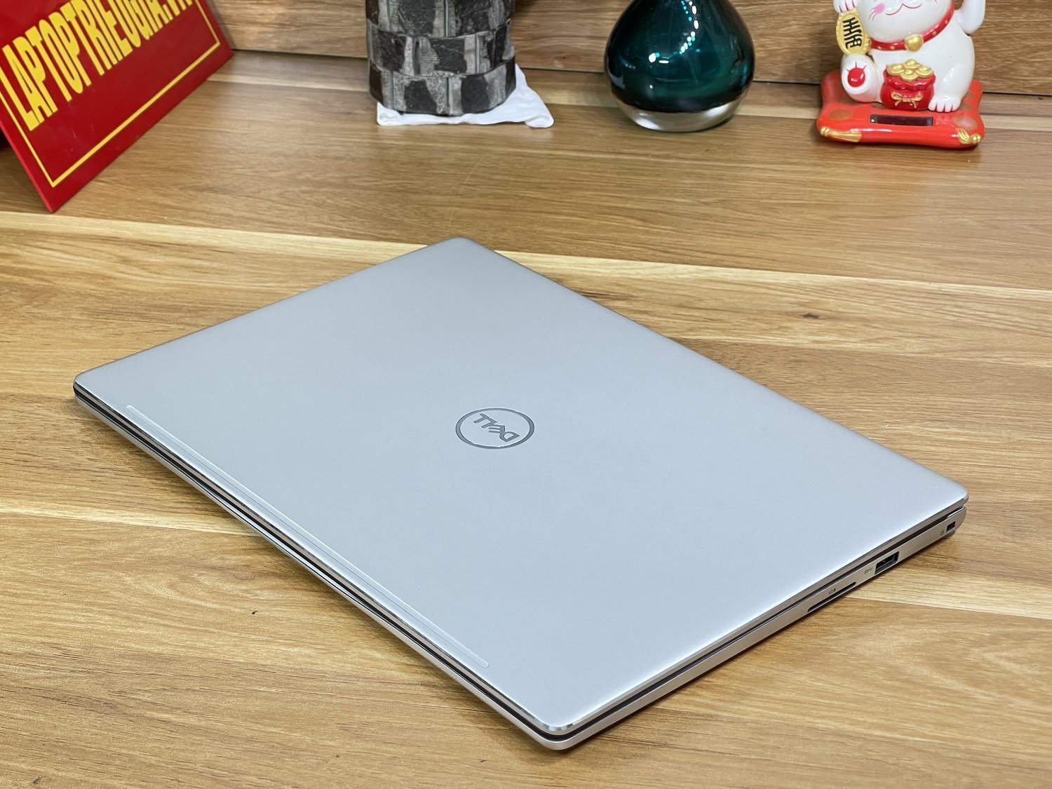 DELL Inspiron 7380: I5-8350U | 8GB | SSD 256GB | 13.3 FHD Likenew