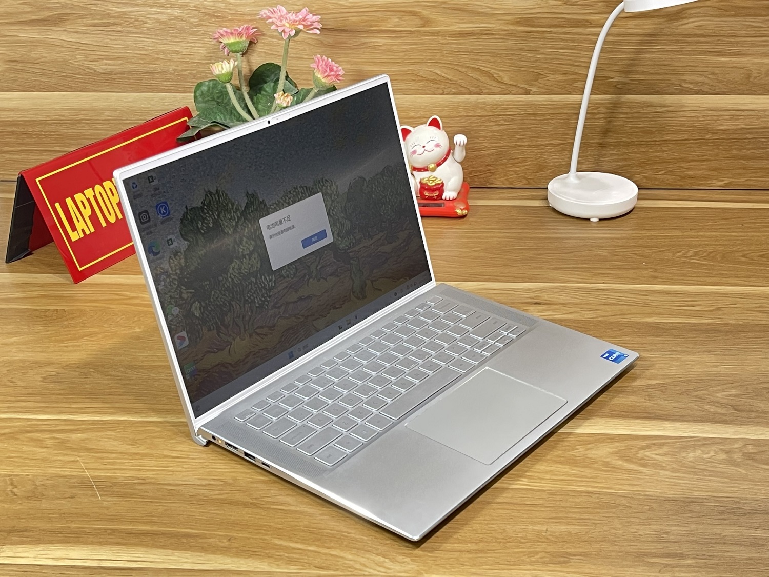 Dell Inspiron N7400 : i5-1135G7 | 8Gb | SSD512Gb | 14.5 QHD | Likenew | 7400