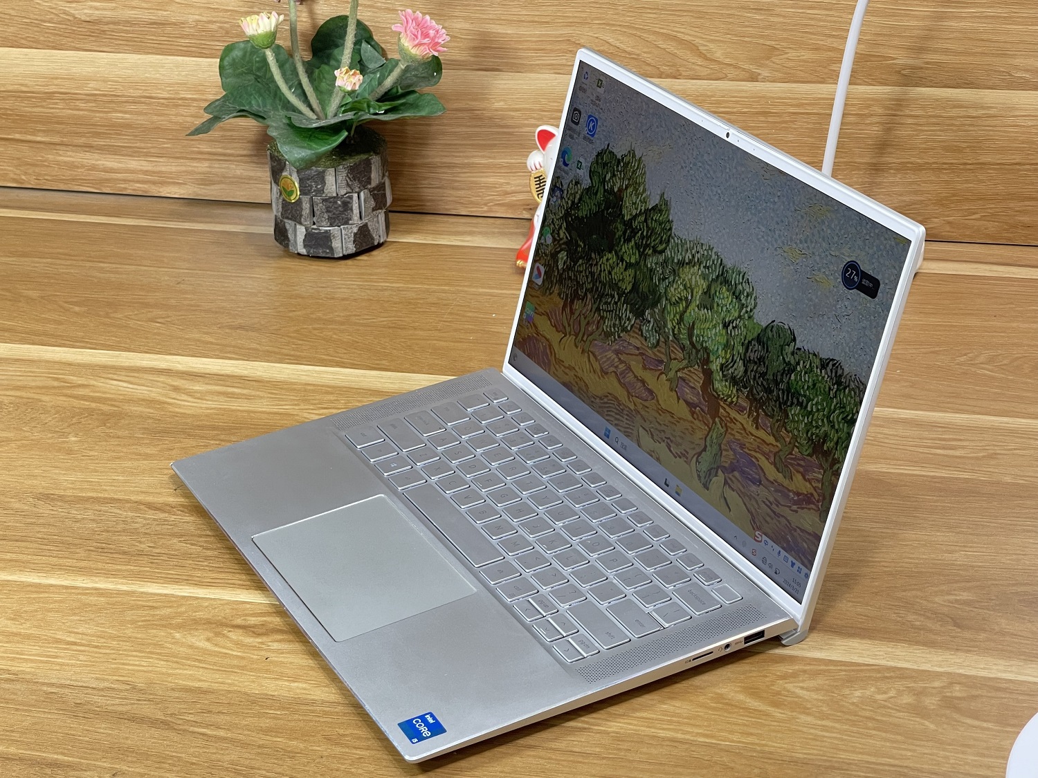 Dell Inspiron N7400 : i5-1135G7 | 8Gb | SSD512Gb | 14.5 QHD | Likenew | 7400