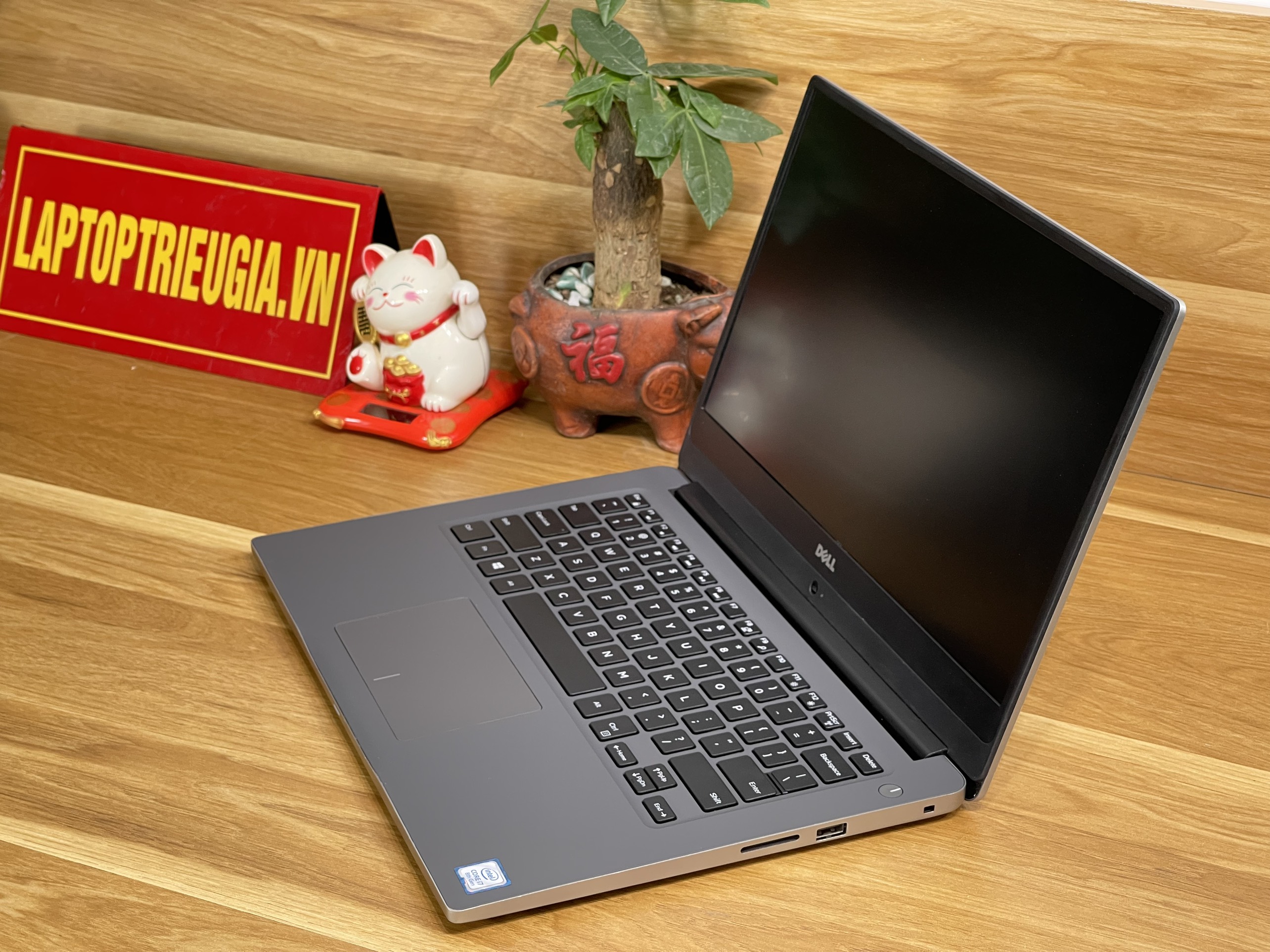 Dell Inspiron 7460: i7-7500U| 8GB| 256GB| GT940M|14 FHD máy Đẹp Likenew