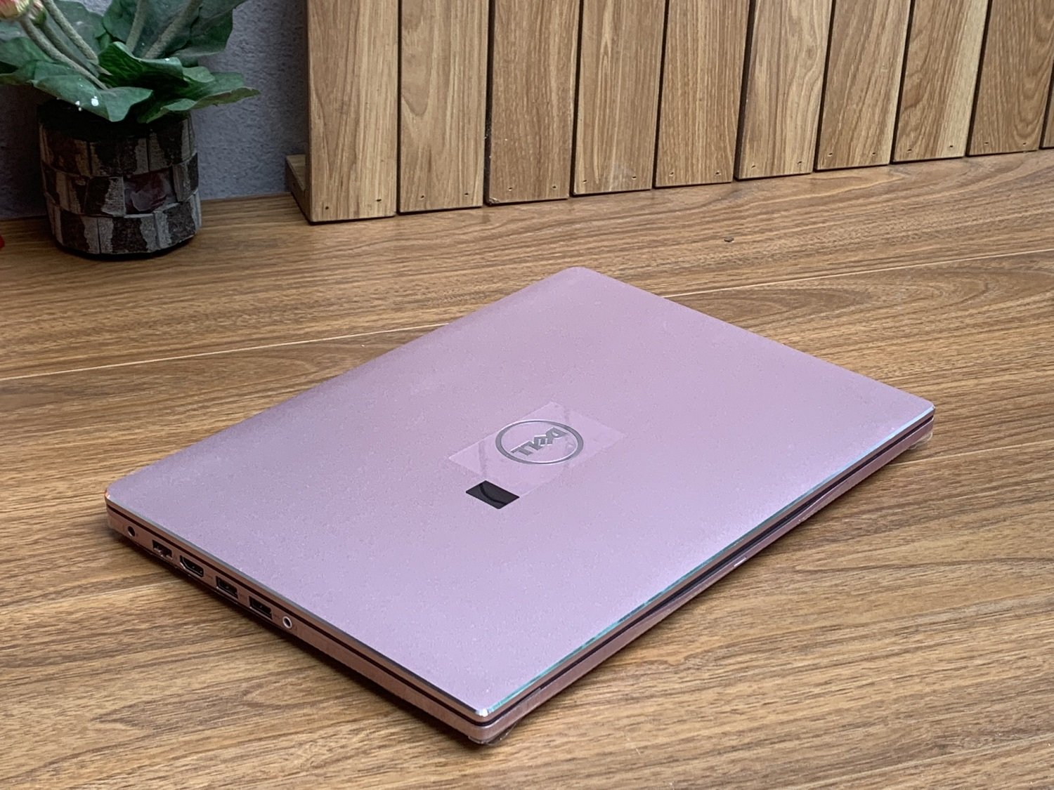 Dell Inspiron 7472: i5-8250U| 8GB| 256GB |14 FHD máy Đẹp Likenew