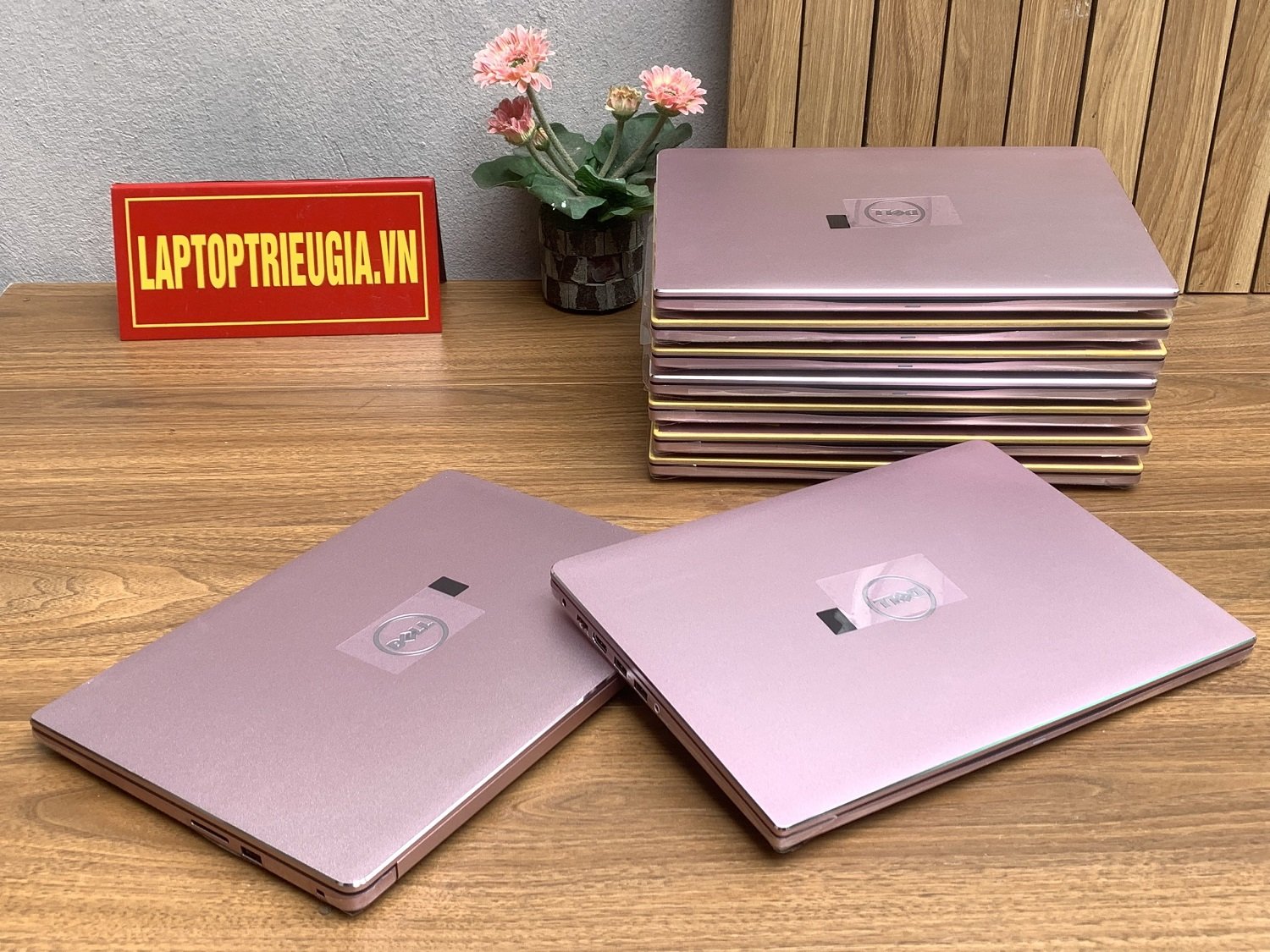 Dell Inspiron 7472: i5-8250U| 8GB| 256GB |14 FHD máy Đẹp Likenew