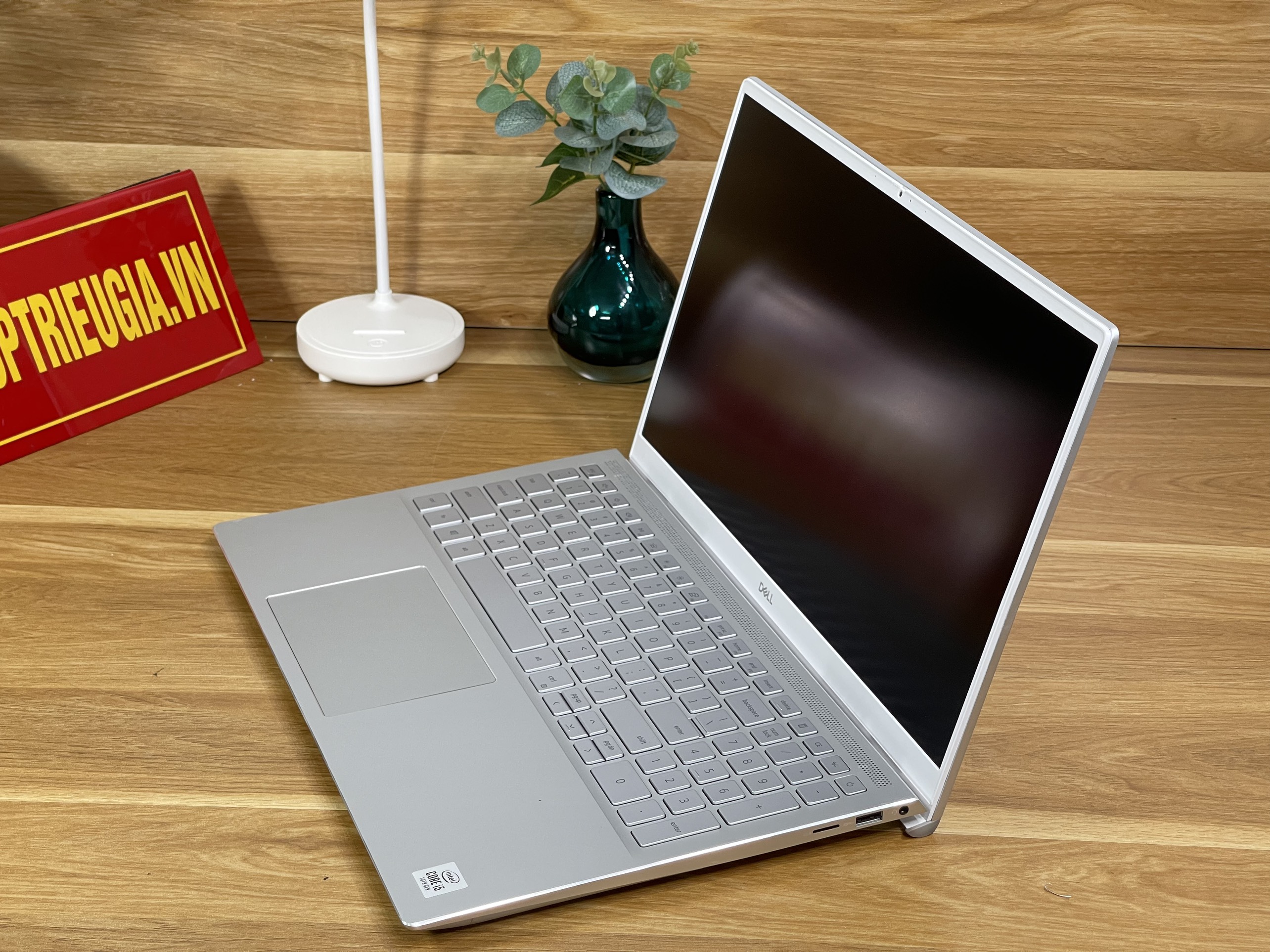 DELL Inspiron 7501 : i7-10750H | Ram 8GB | SSD512GB | GTX1650 | 15.6FHD IPS Like New