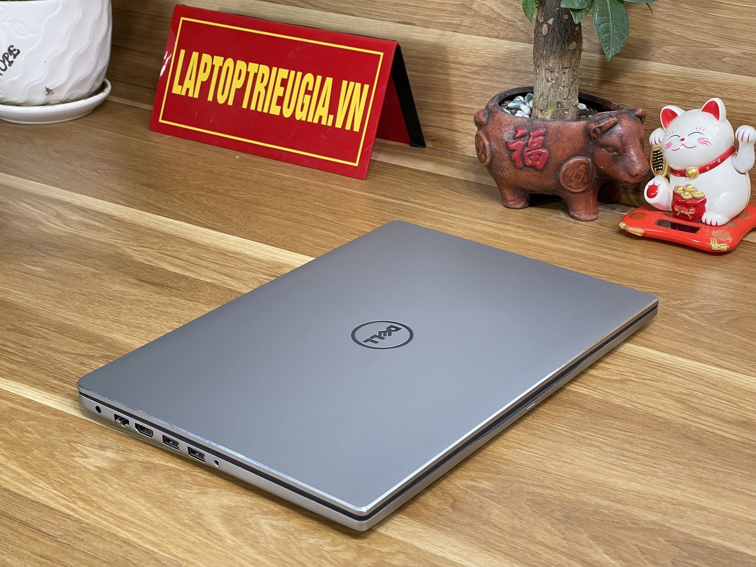 Dell inspiron 15R 7572: I7-8550U| 8GB| SSD 128GB + 500GB | MX150 |15.6 FHD Máy đẹp Likenew