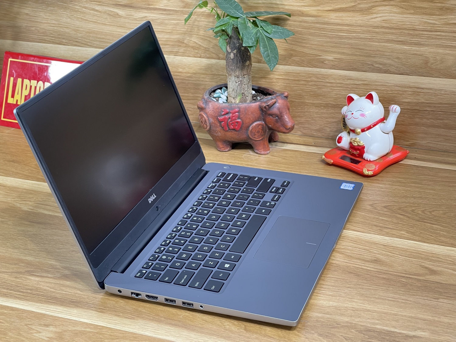 Dell inspiron 15R 7572: I7-8550U| 8GB| SSD 128GB + 500GB | MX150 |15.6 FHD Máy đẹp Likenew