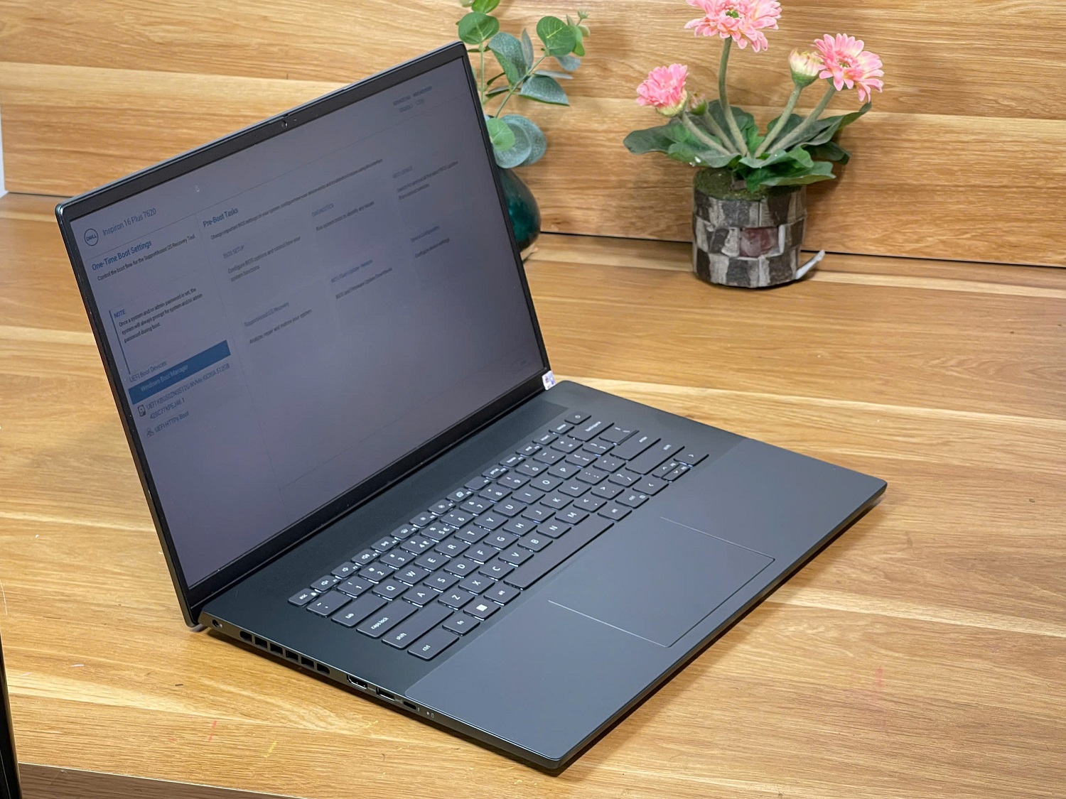 Dell Inspiron 7620: i7-12700H| 16GB| 512GB| 16inch 3K - Máy đẹp Likenew