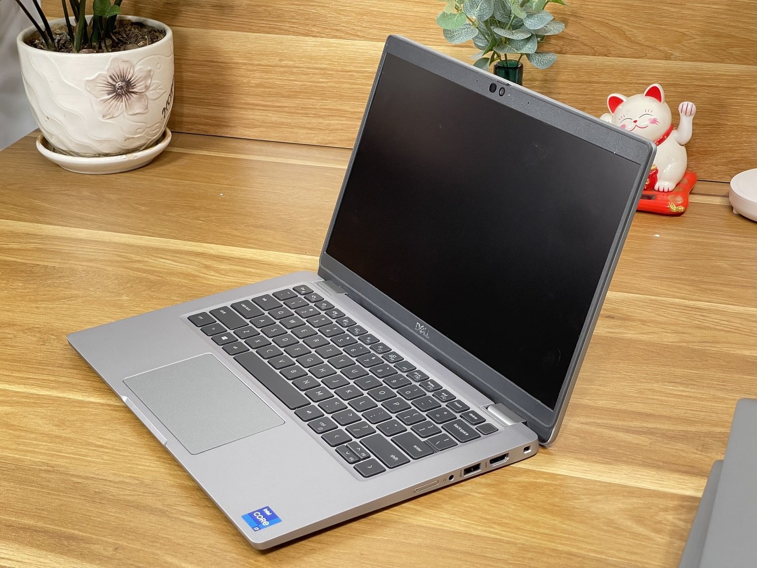 DELL Latitude  E5320: I7-1165G7| 8GB| SSD 512GB| 13.3 FHD IPS Likenew | 5320