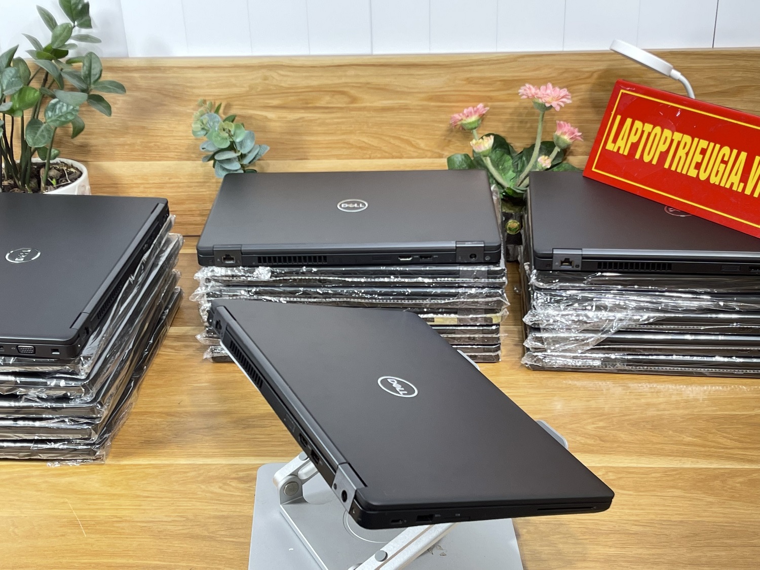DELL Latitude  E5490: i5-8250U | 8GB | SSD 256GB | 14.0FHD IPS Likenew | 5490