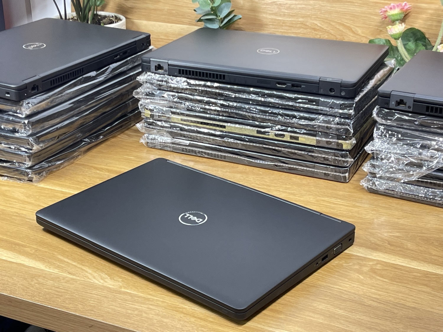 DELL Latitude  E5490: i5-8250U | 8GB | SSD 256GB | 14.0FHD IPS Likenew | 5490