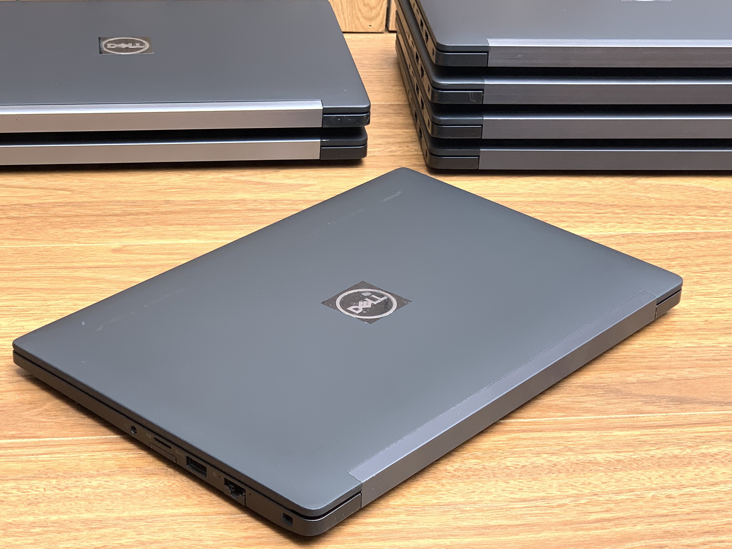 DELL Latitude E7390: I5-8350U | 8GB | SSD256GB | 13.3FHD Likenew 7390