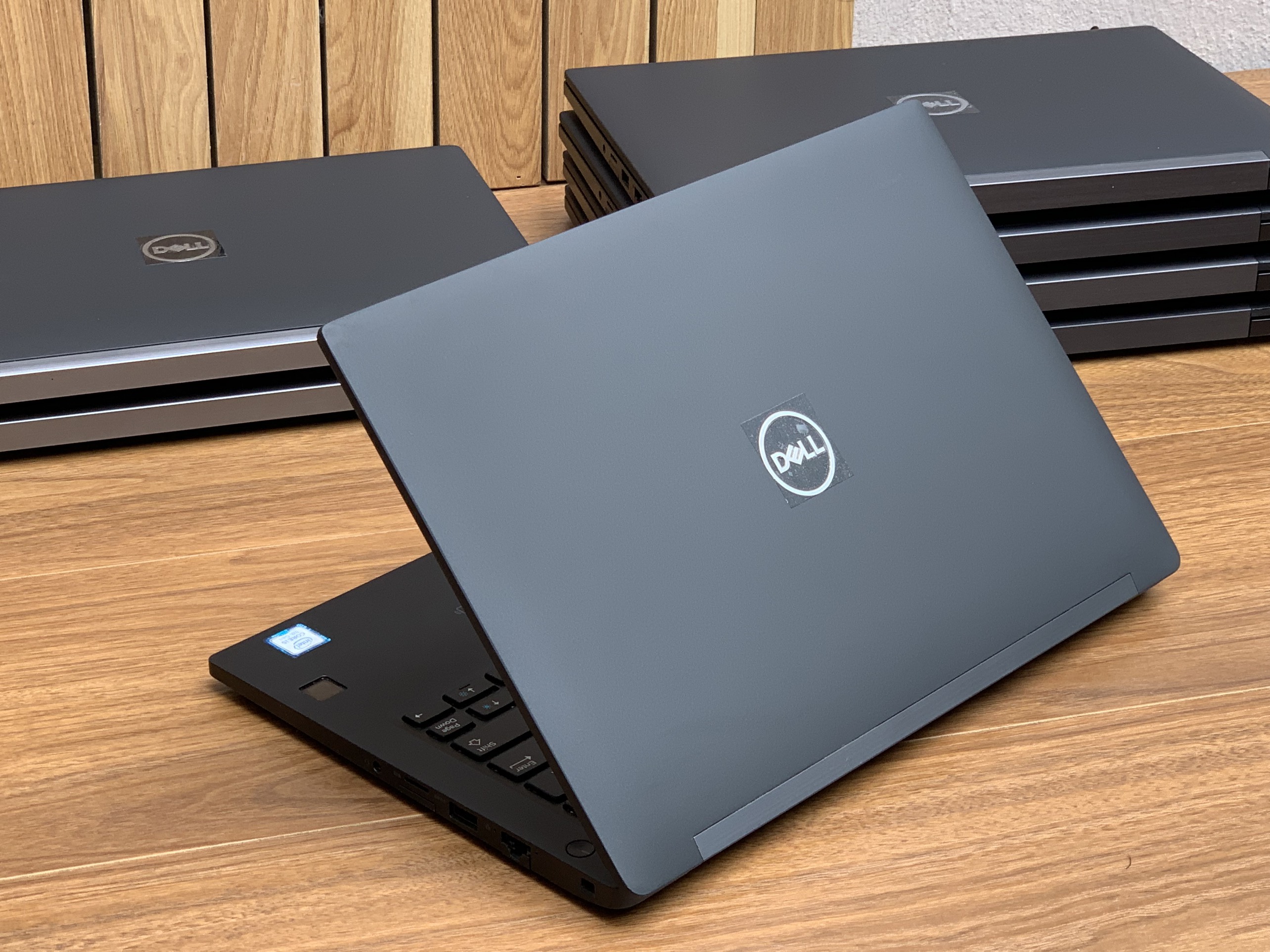 DELL Latitude E7390: I5-8350U | 8GB | SSD256GB | 13.3FHD Likenew 7390