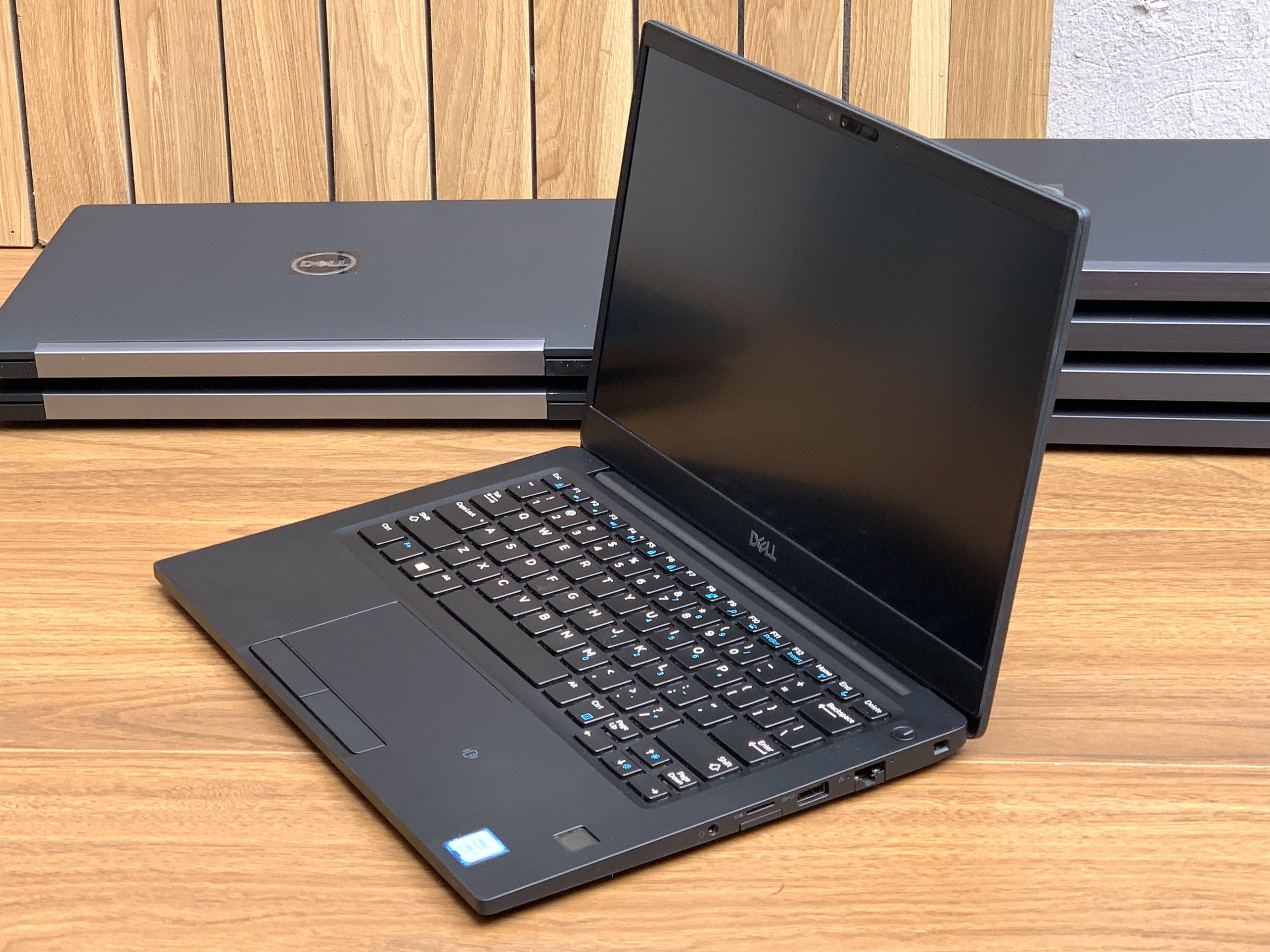 DELL Latitude E7390: I5-8350U | 8GB | SSD256GB | 13.3FHD Likenew 7390