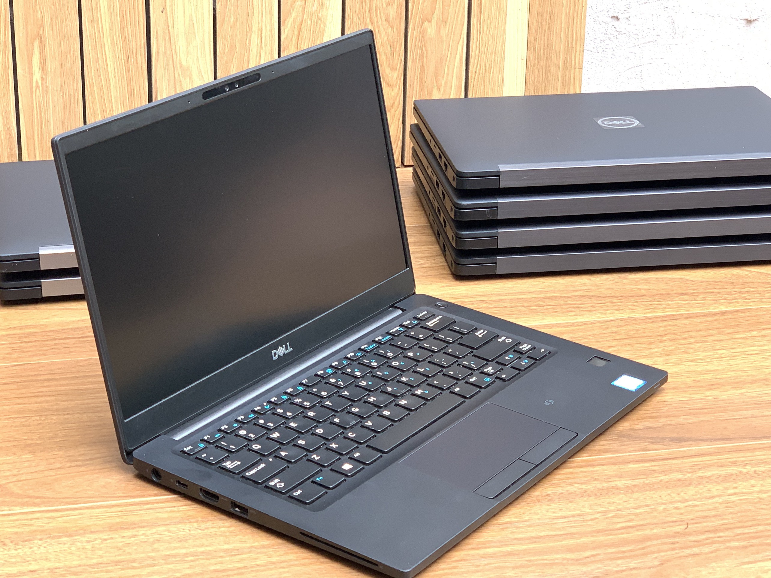 DELL Latitude E7390: I5-8350U | 8GB | SSD256GB | 13.3FHD Likenew 7390