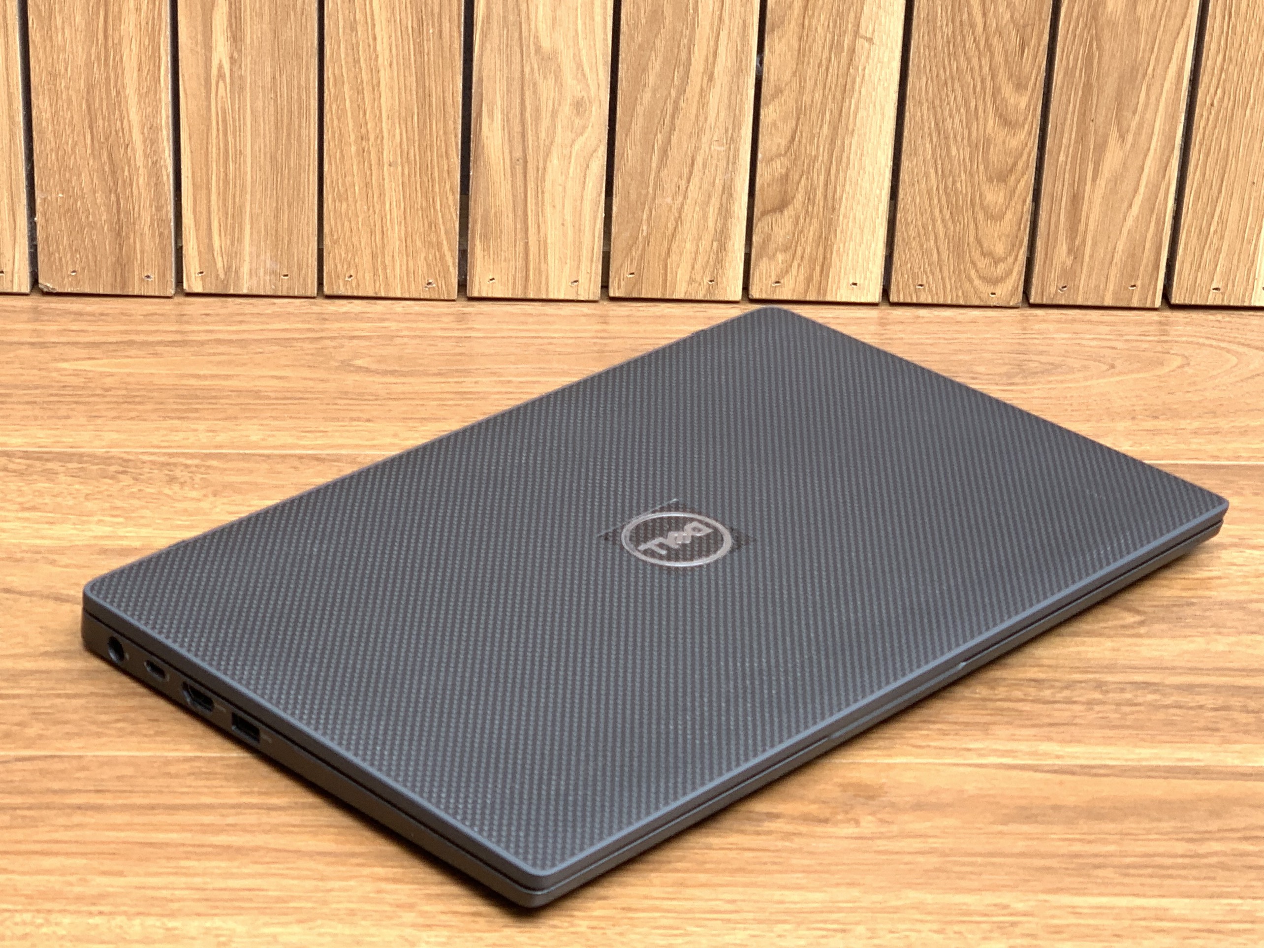 DELL Latitude E7400: i5-8350U | 8G | SSD256G | 14.0FHD Likenew | 7400
