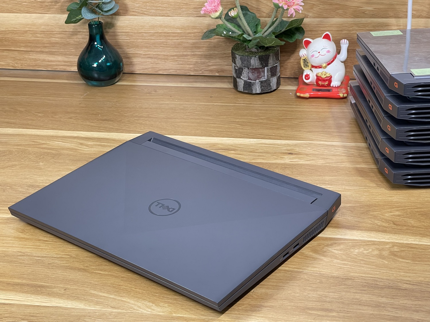 Dell Gaming G15 5511: i7 11800H, 16GB, 512GB, NVIDIA RTX 3060 , 15.6” FHD 165Hz - đẹp 99%