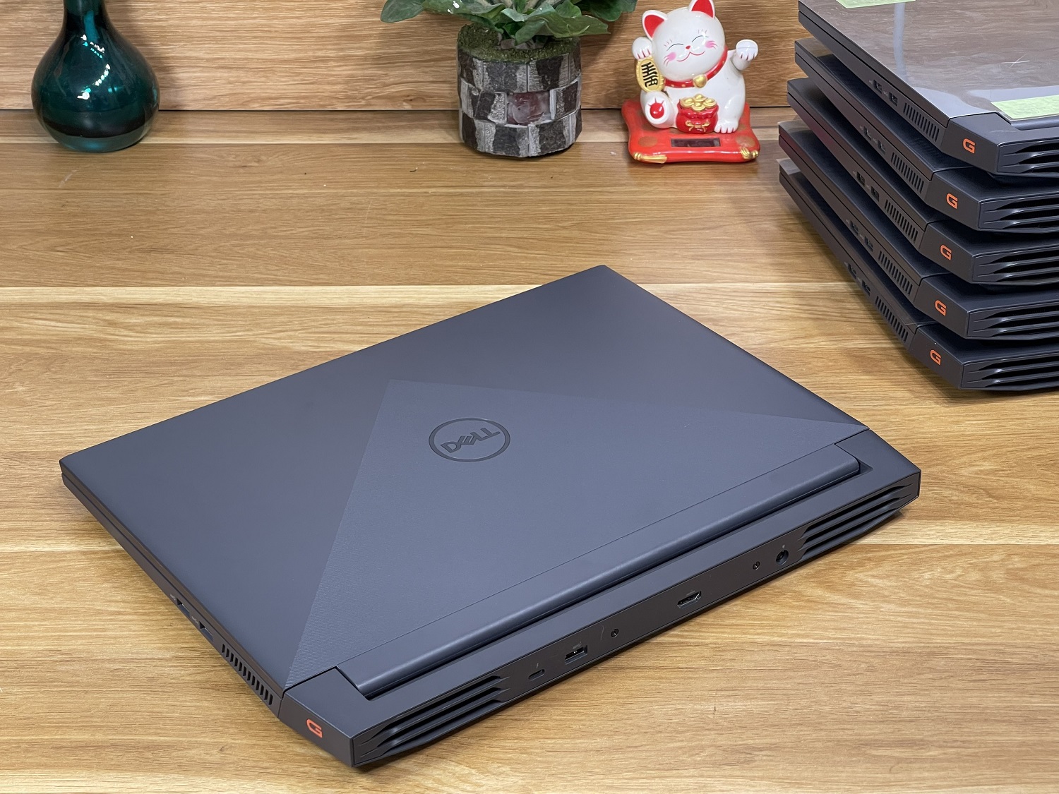 Dell Gaming G15 5511: i7 11800H, 16GB, 512GB, NVIDIA RTX 3060 , 15.6” FHD 165Hz - đẹp 99%