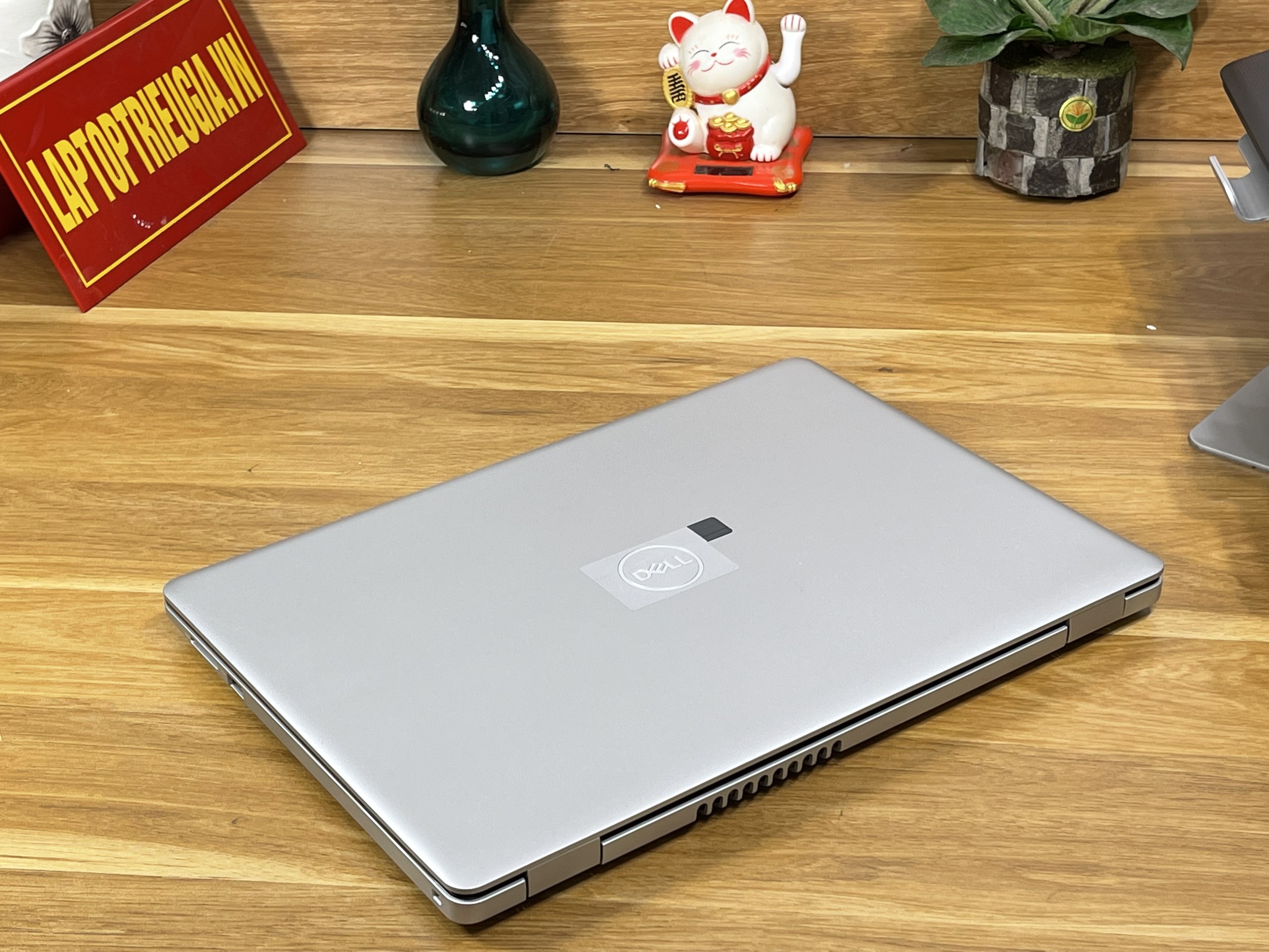 Dell Inspiron 3480: I5-8265U | 8GB | SSD 256GB | ATI M520 | 14 FHD Máy đẹp | N3480