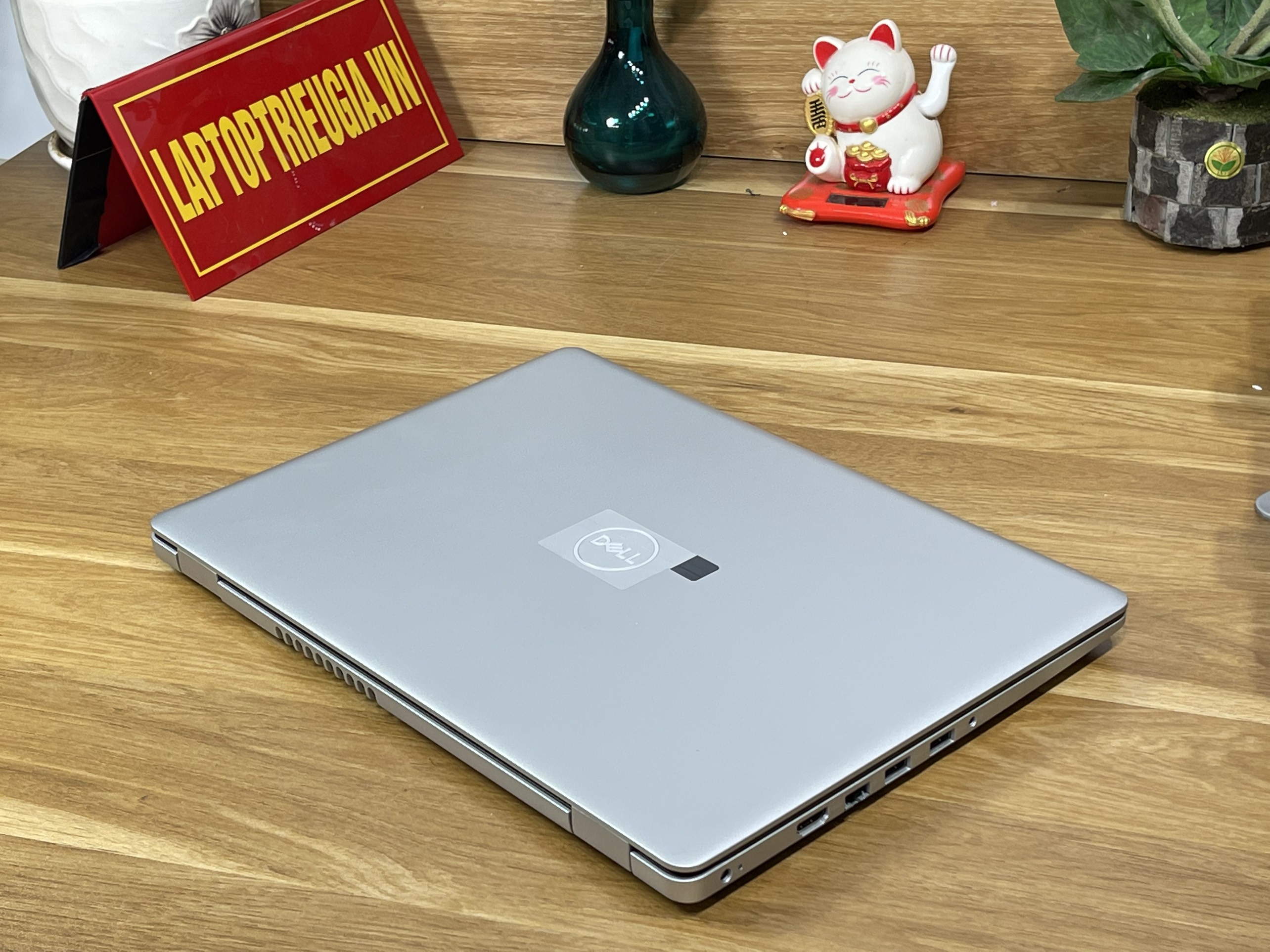 Dell Inspiron 3480: I5-8265U | 8GB | SSD 256GB | ATI M520 | 14 FHD Máy đẹp | N3480