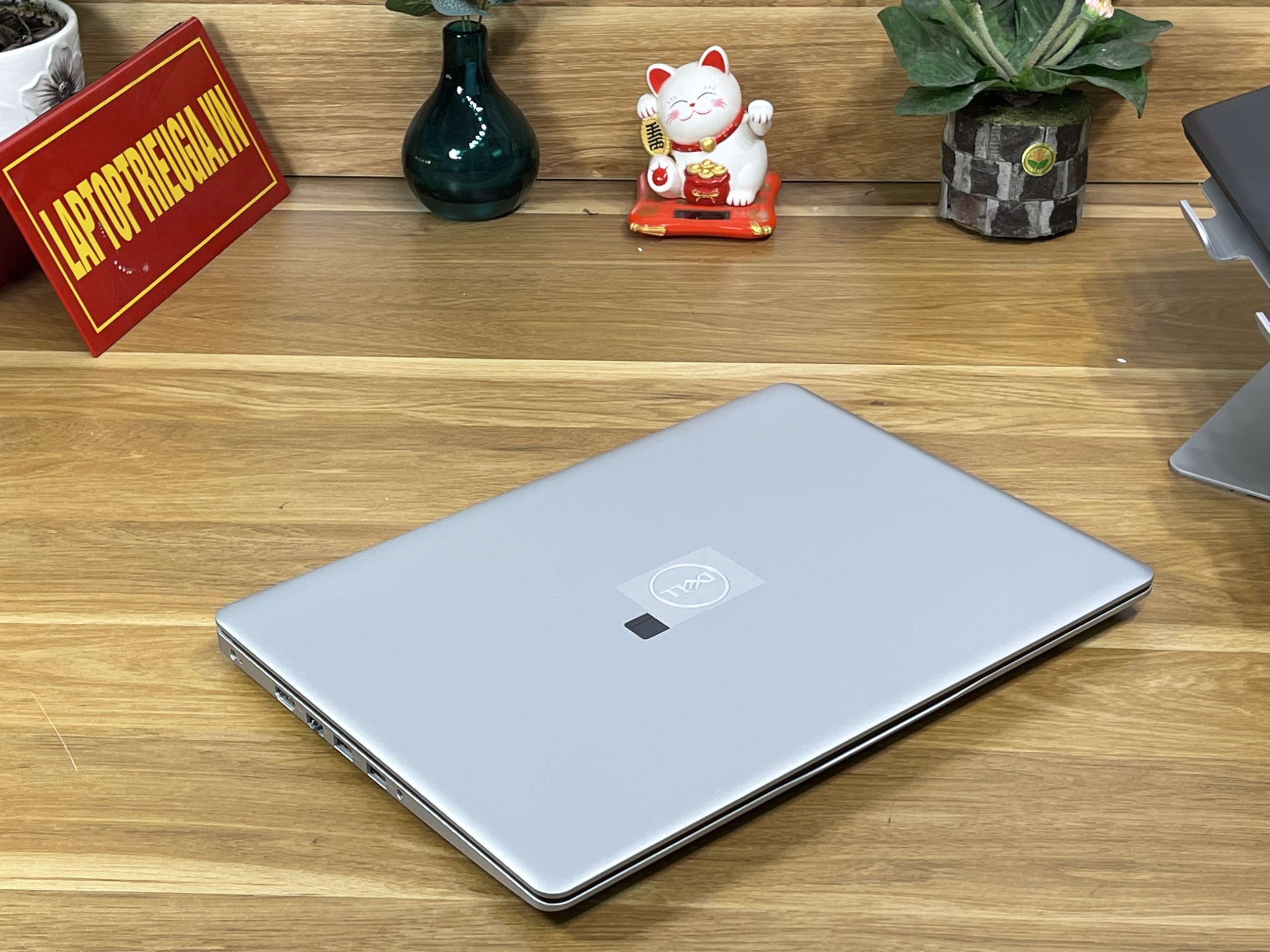 Dell Inspiron 3480: I5-8265U | 8GB | SSD 256GB | ATI M520 | 14 FHD Máy đẹp | N3480