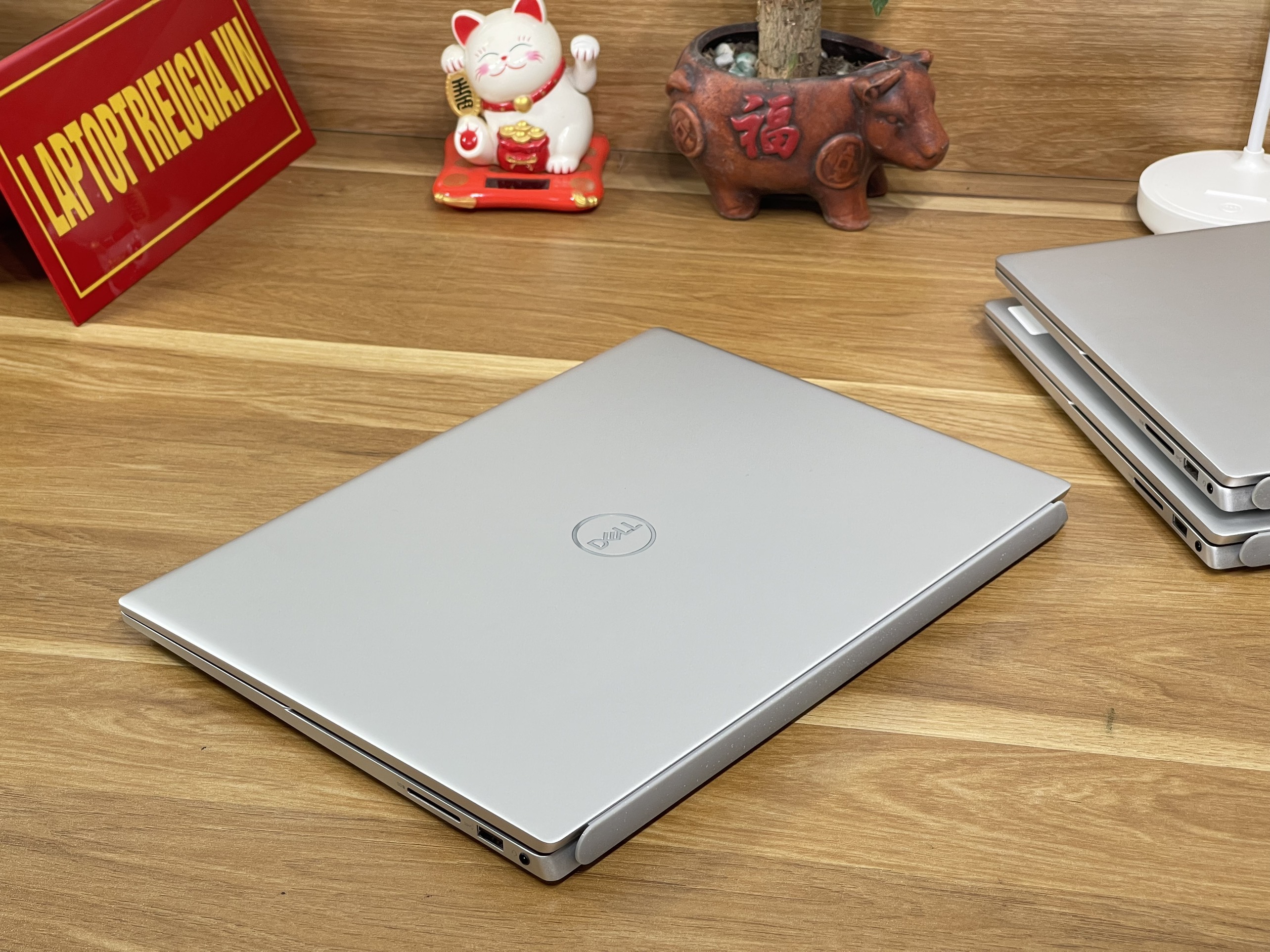 Dell Inspiron 5420: I5-1240P| 16GB| 512GB| MX570| 14 FHD Máy đẹp Likenew