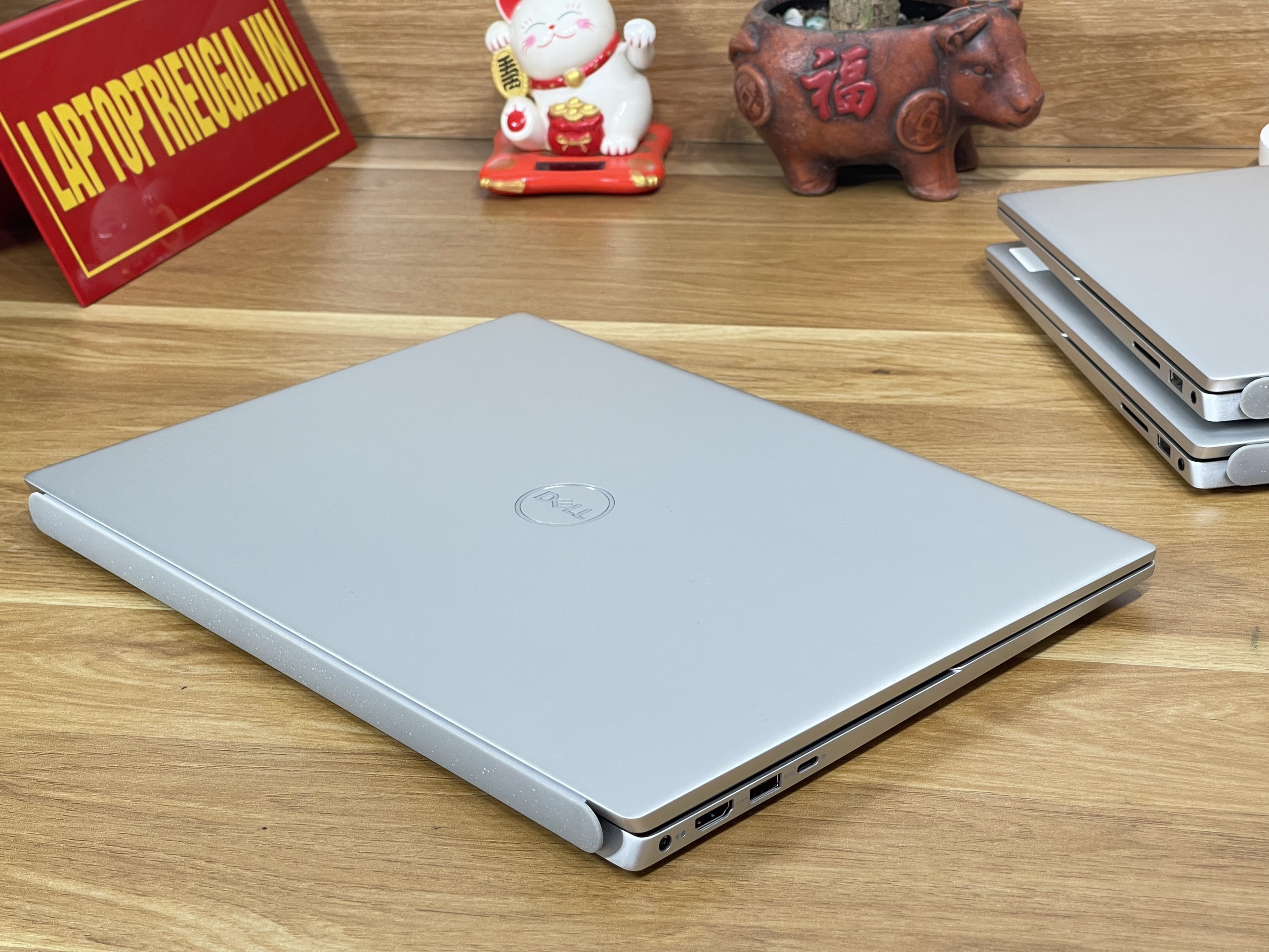 Dell Inspiron 5420: I5-1240P| 16GB| 512GB| MX570| 14 FHD Máy đẹp Likenew