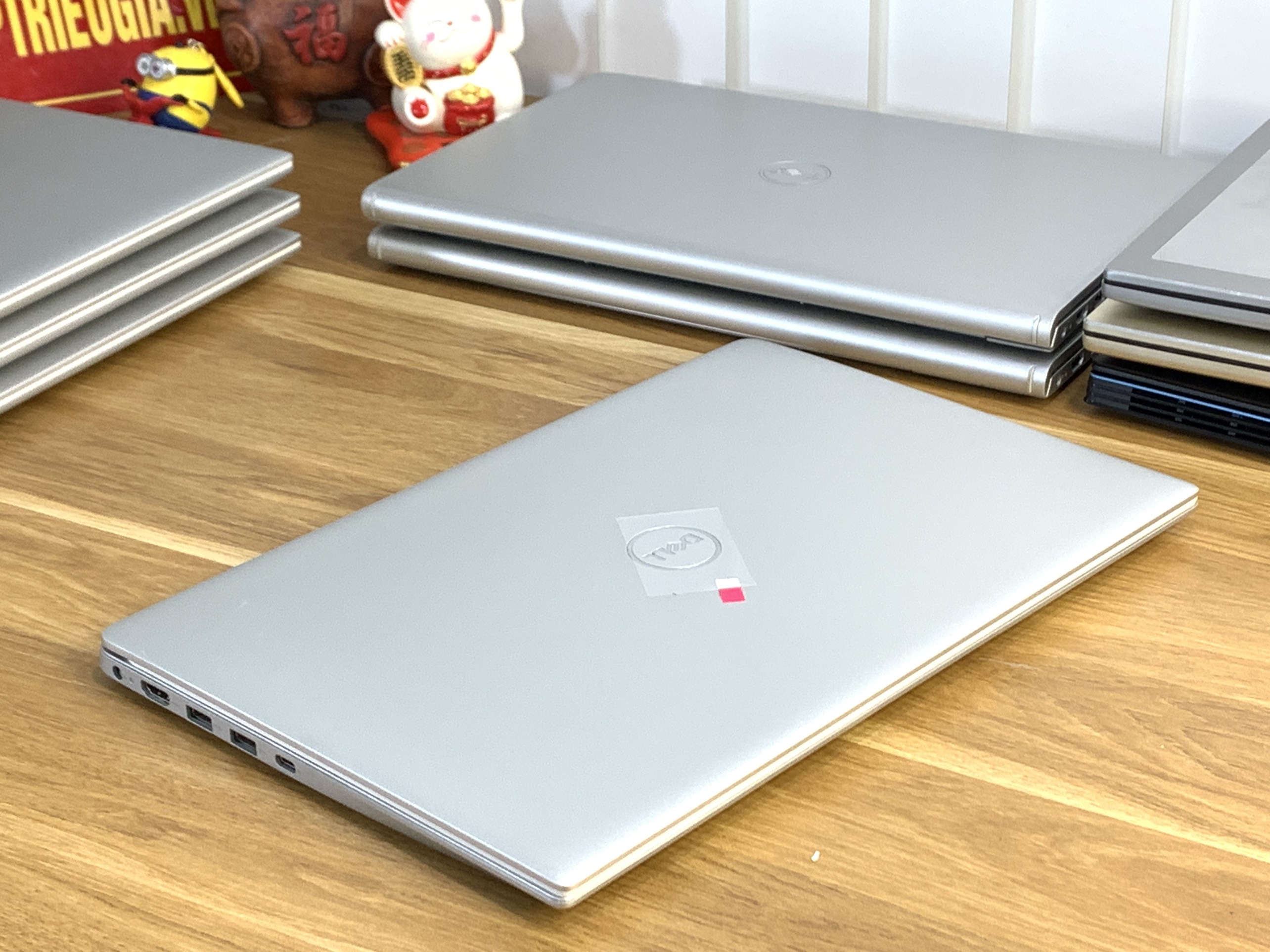 Dell inspiron 5590: I5-10210U| 8GB| 512GB| MX130 |15.6 FHDLikenew