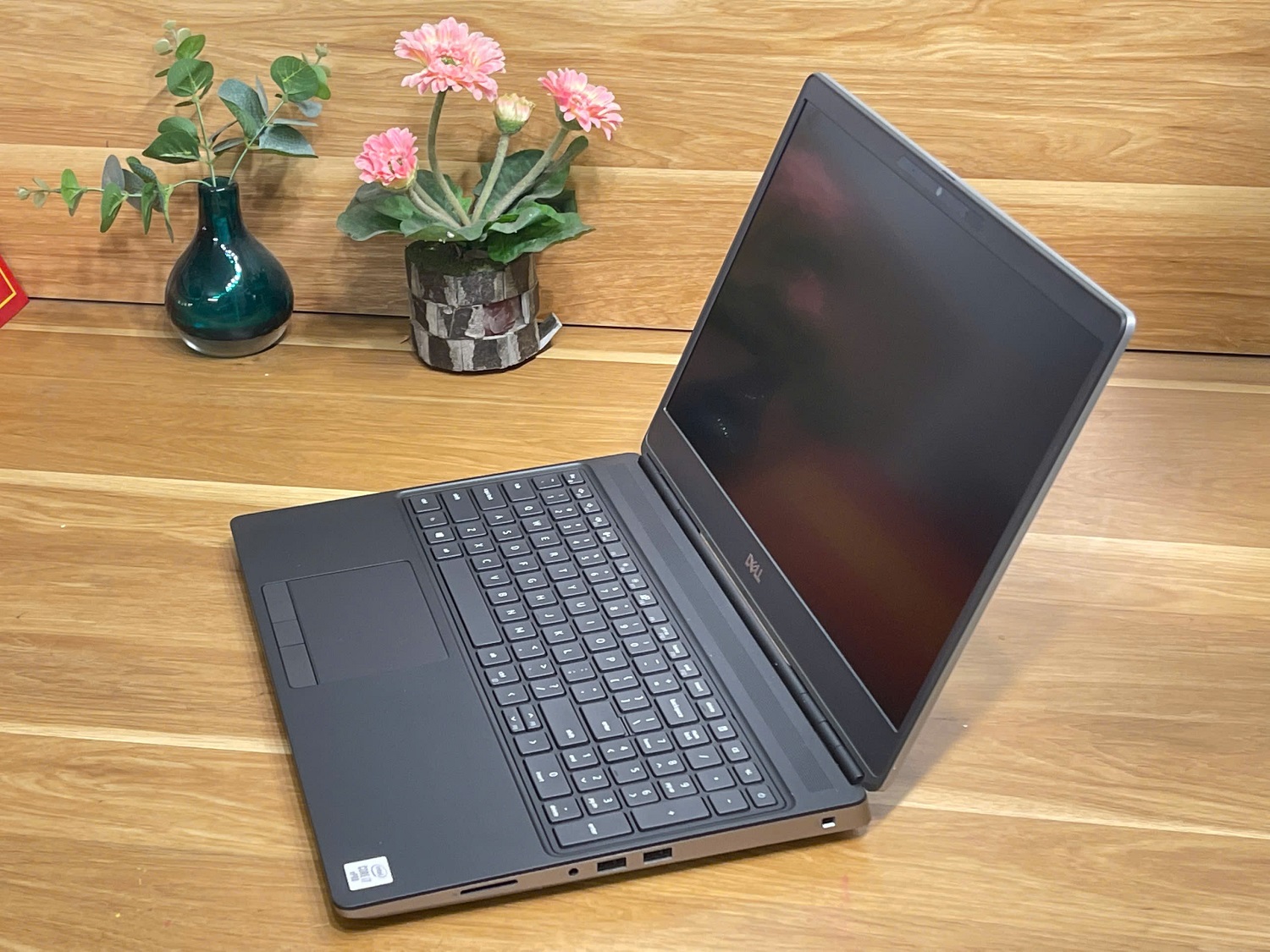 Dell Pricesion 7560 : i7-11805H | Ram 16GB | SSD 512GB | Ndivia Quadro T1200| 15.6FHD IPS, sạc zin | P7560