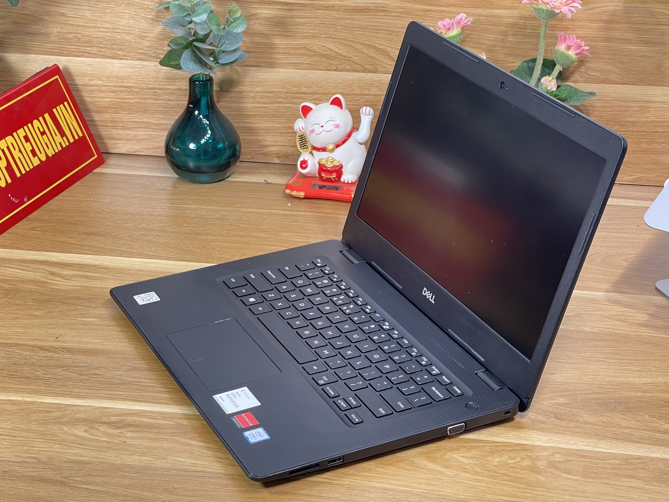 Dell Vostro 3480: I5-8265U | 8GB | SSD 256GB | ATI M520 | 14 FHD Máy đẹp Likenew