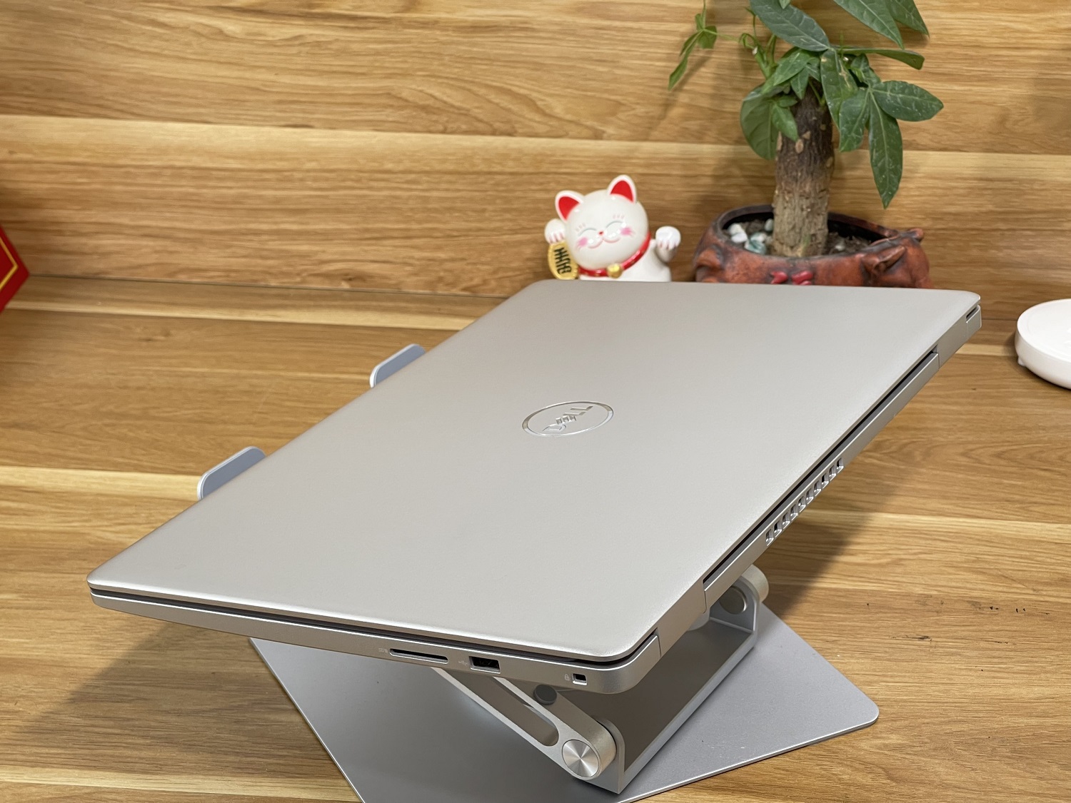 Dell Vostro 3500: i5-1135G7| 8GB| 512GB | Mvidia MX330| 15.6 FHD - màu bạc - máy đẹp 99% #N3501 | V3500