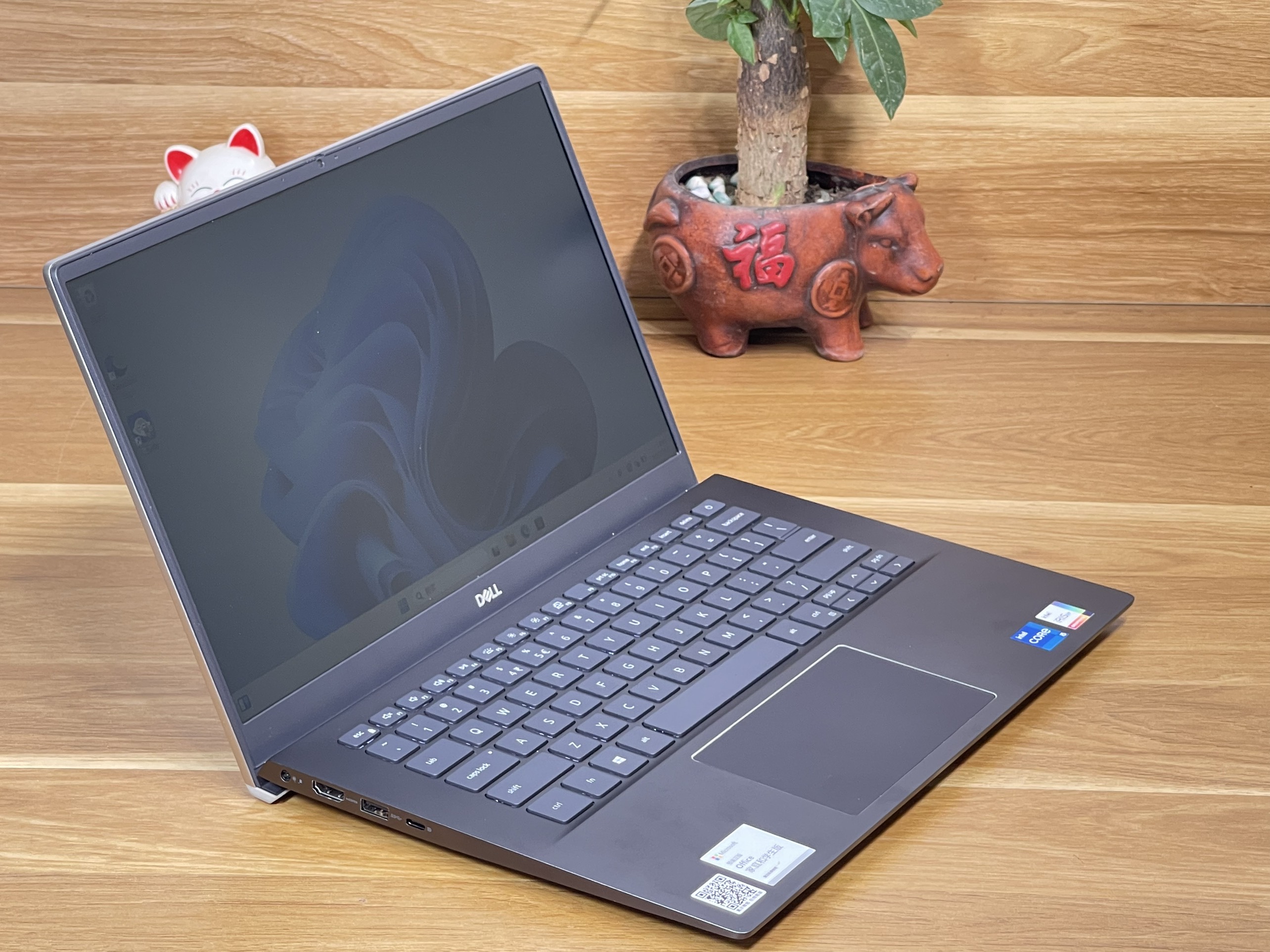 Dell Vostro 5401 (Màu bạc) : i7-1065G7| 16GB| 512GB| NvidiaMX330 |14 FHD Likenew | V5401
