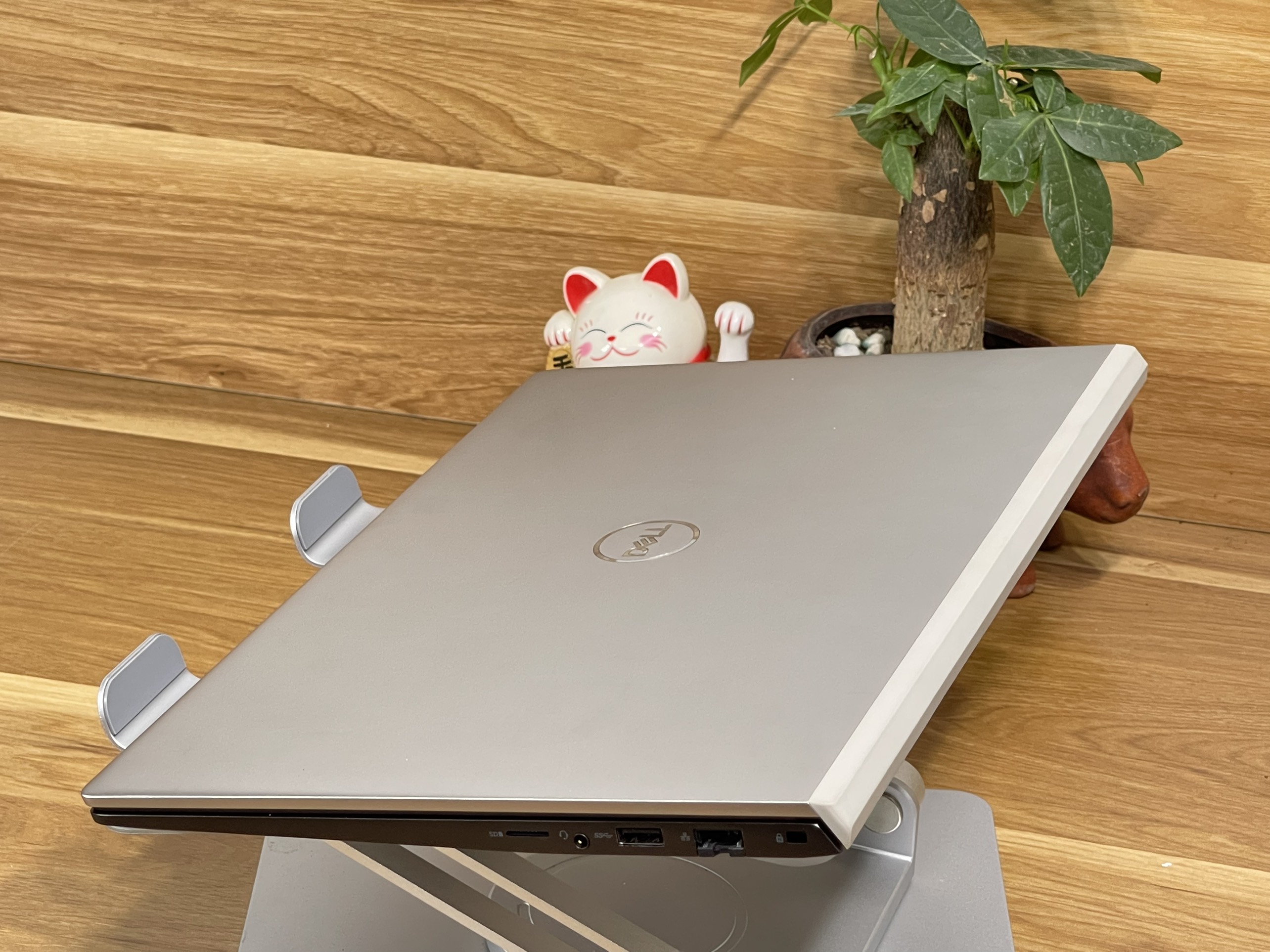 Dell Vostro 5401 (Màu bạc) : i7-1065G7| 16GB| 512GB| NvidiaMX330 |14 FHD Likenew | V5401