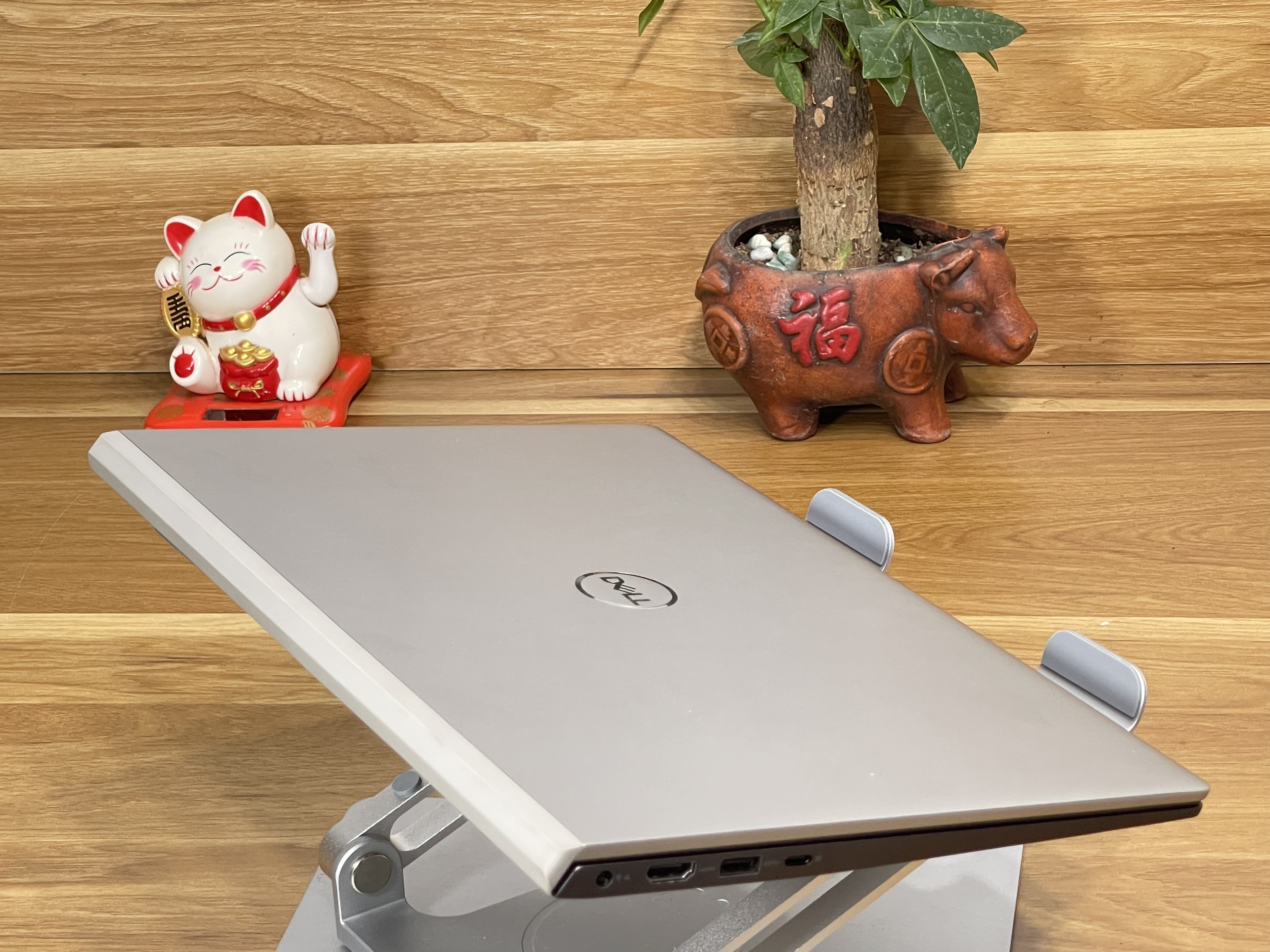 Dell Vostro 5401 (Màu bạc) : i7-1065G7| 16GB| 512GB| NvidiaMX330 |14 FHD Likenew | V5401