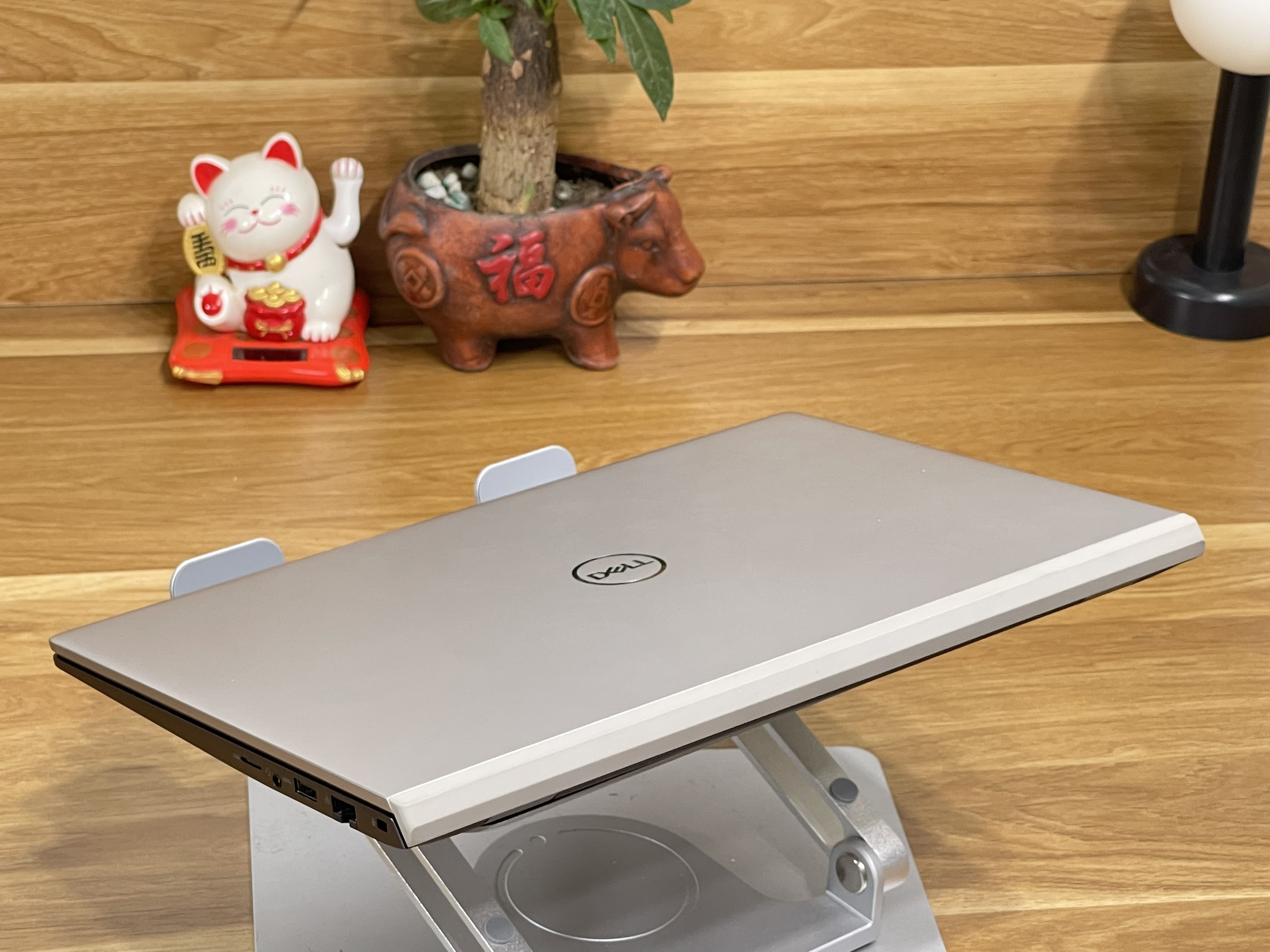 Dell Vostro 5401 (Màu bạc) : i7-1065G7| 16GB| 512GB| NvidiaMX330 |14 FHD Likenew | V5401